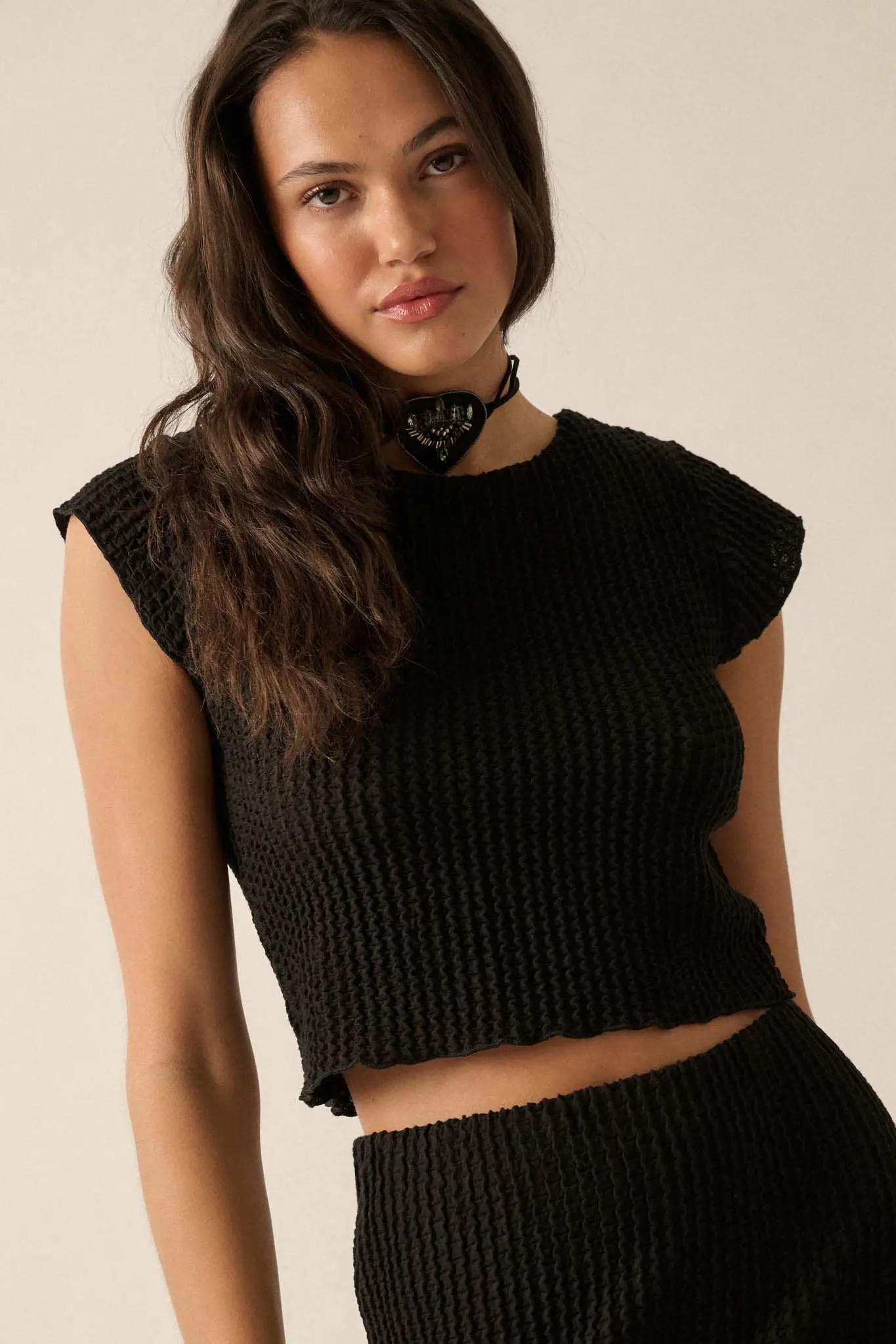 Kiss Me Textured Pucker-Knit Cap-Sleeve Crop Top - Image 9