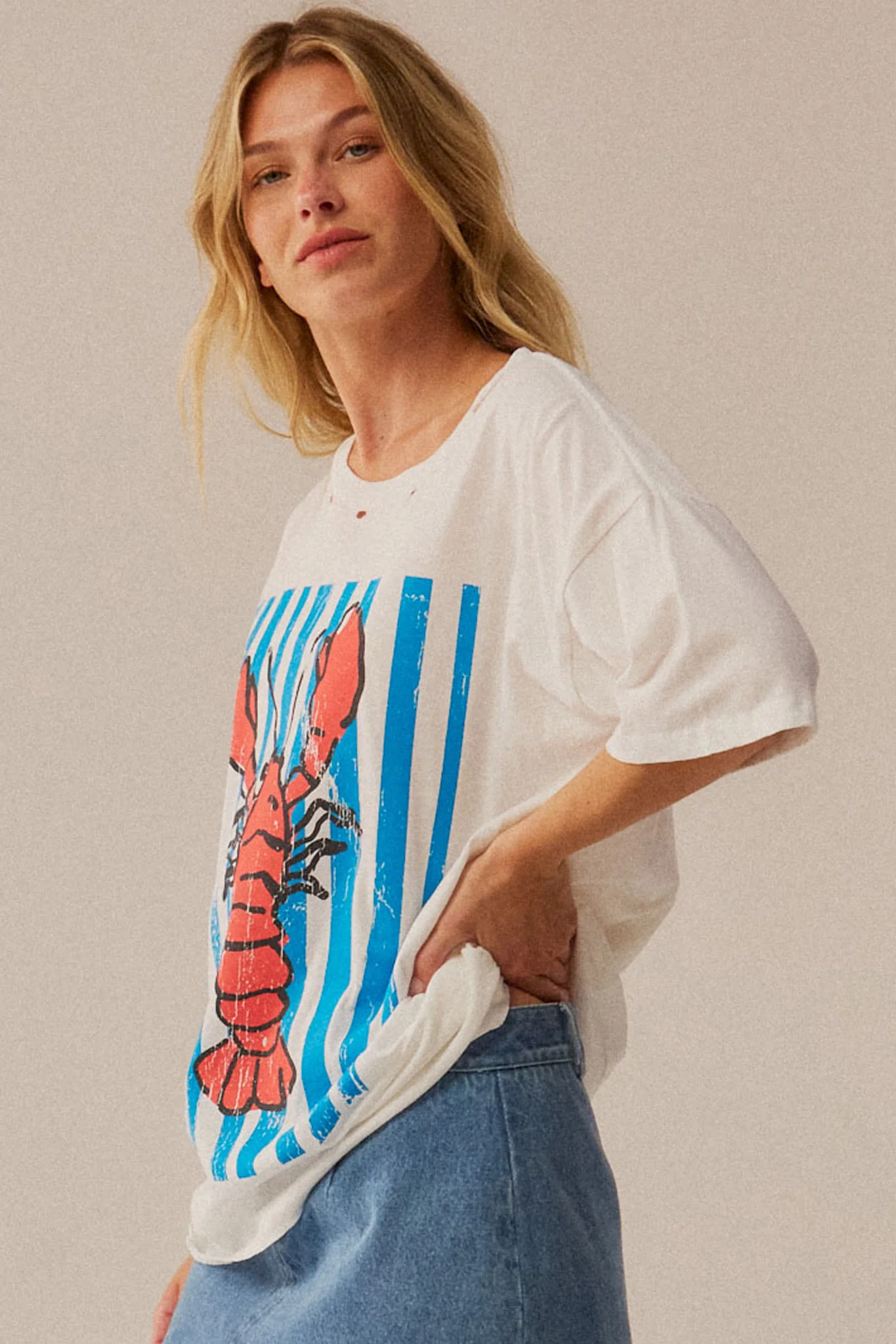 Lobster Lagoon Distressed Oversize Graphic Tee - Image 5