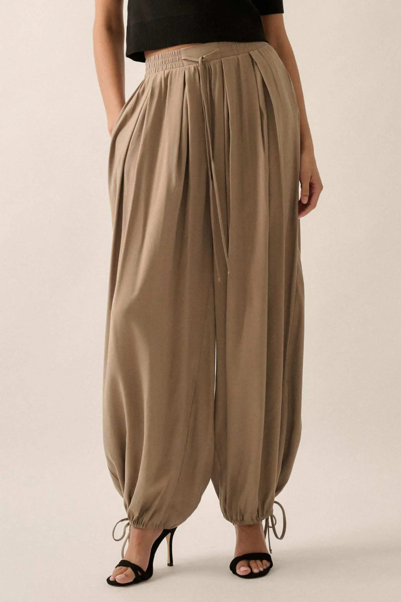 Loosely Translated Pleated Wide-Leg Harem Pants - Image 4