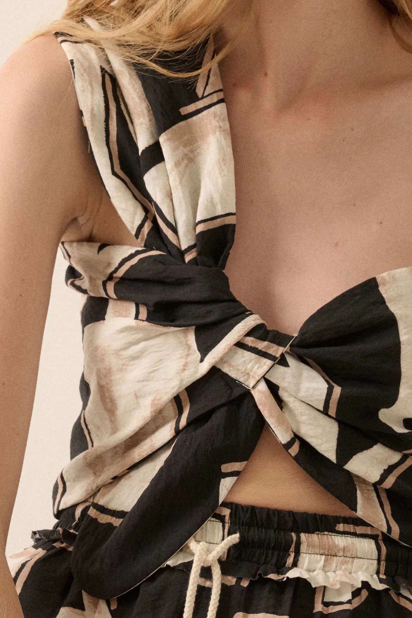 Lost City Abstract-Print One-Shoulder Bandeau Top - Image 5