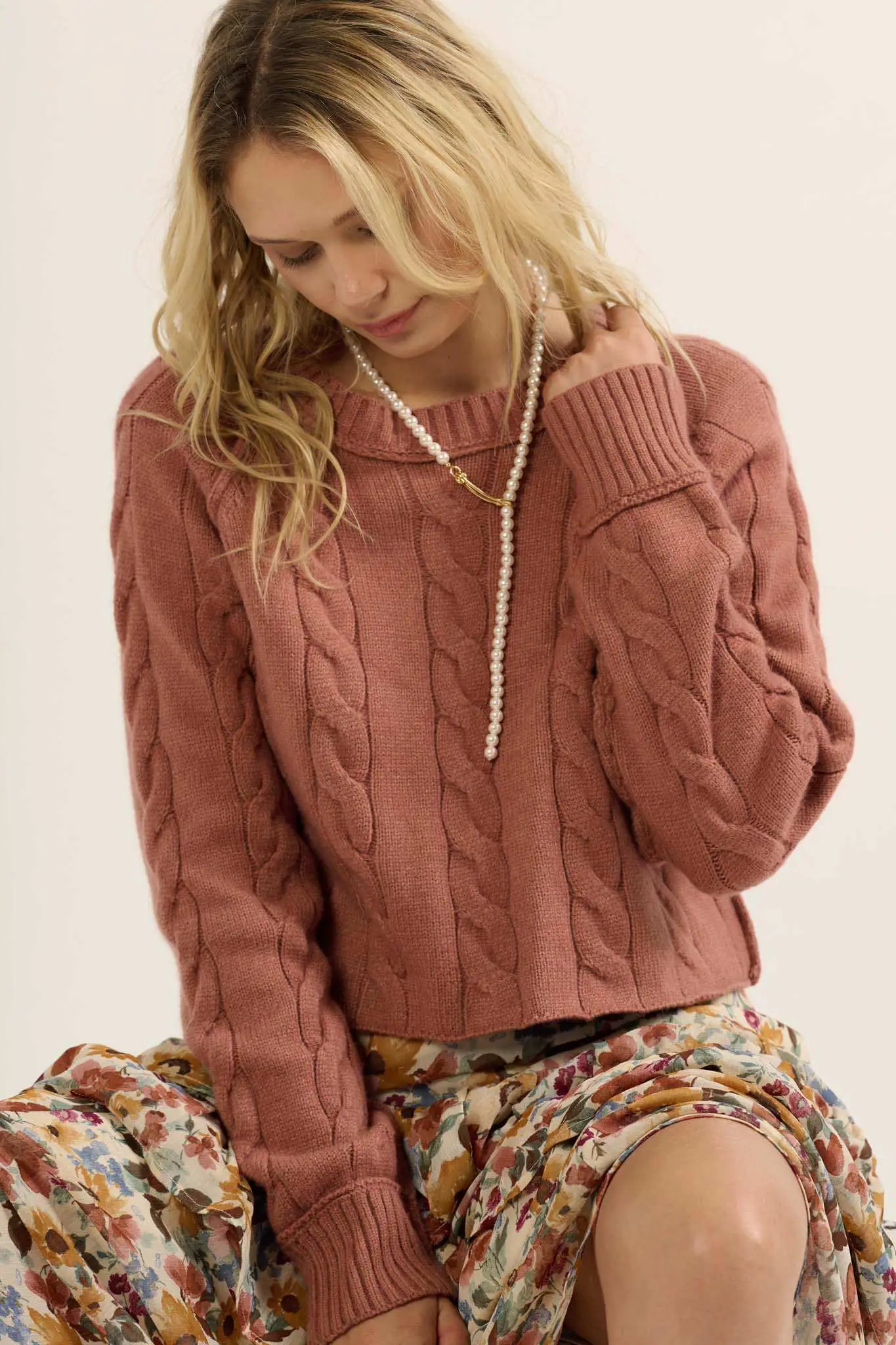 Melrose Safety Pin Pearl Lariat Necklace - Image 3