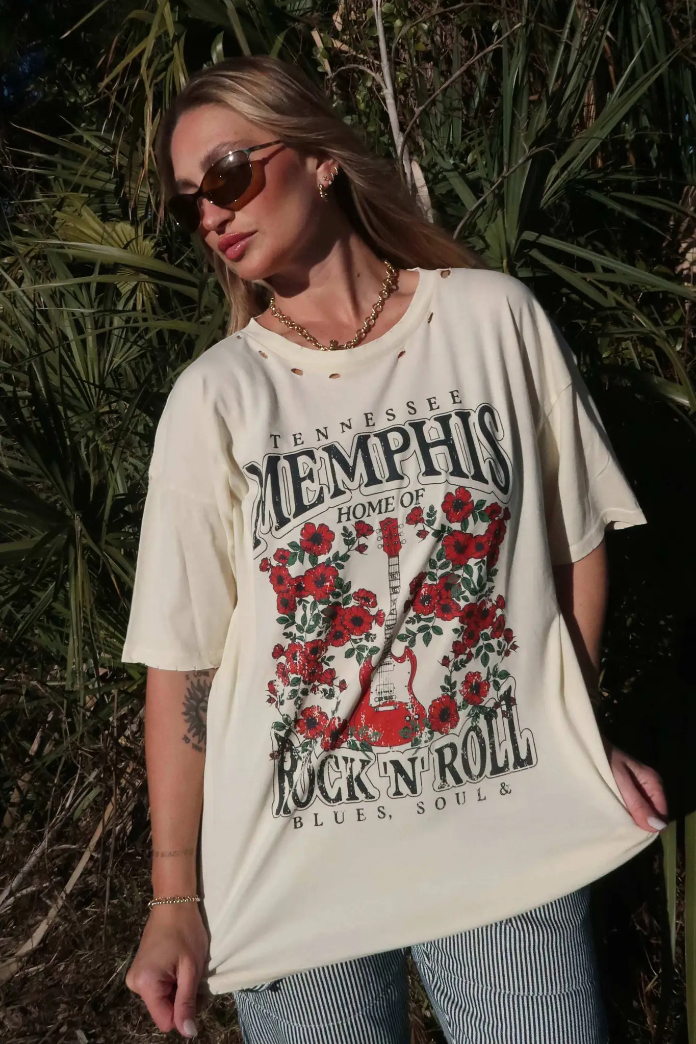 Memphis Rock 'N' Roll Distressed Graphic Tee - Image 3