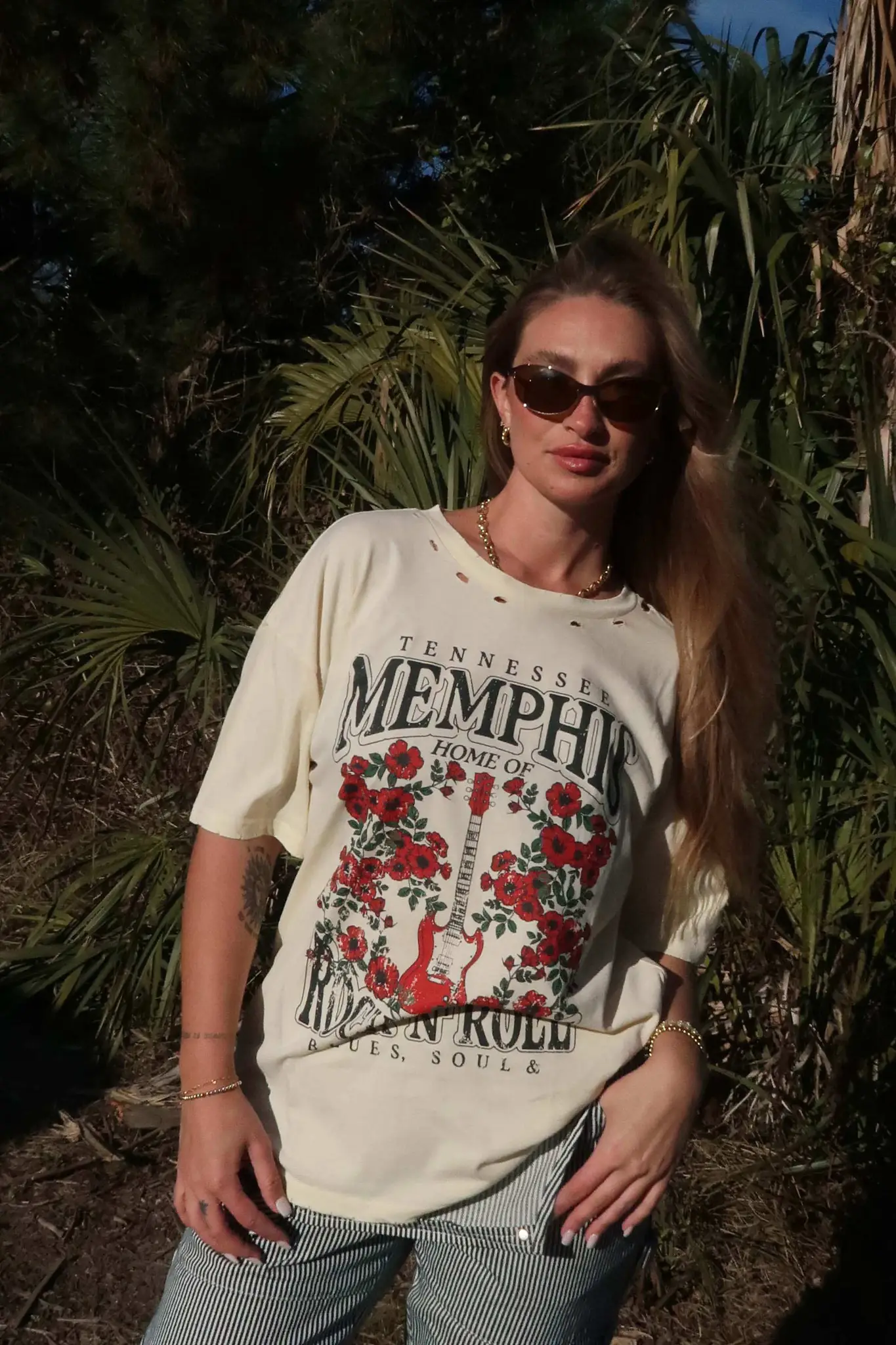 Memphis Rock 'N' Roll Distressed Graphic Tee - Image 4