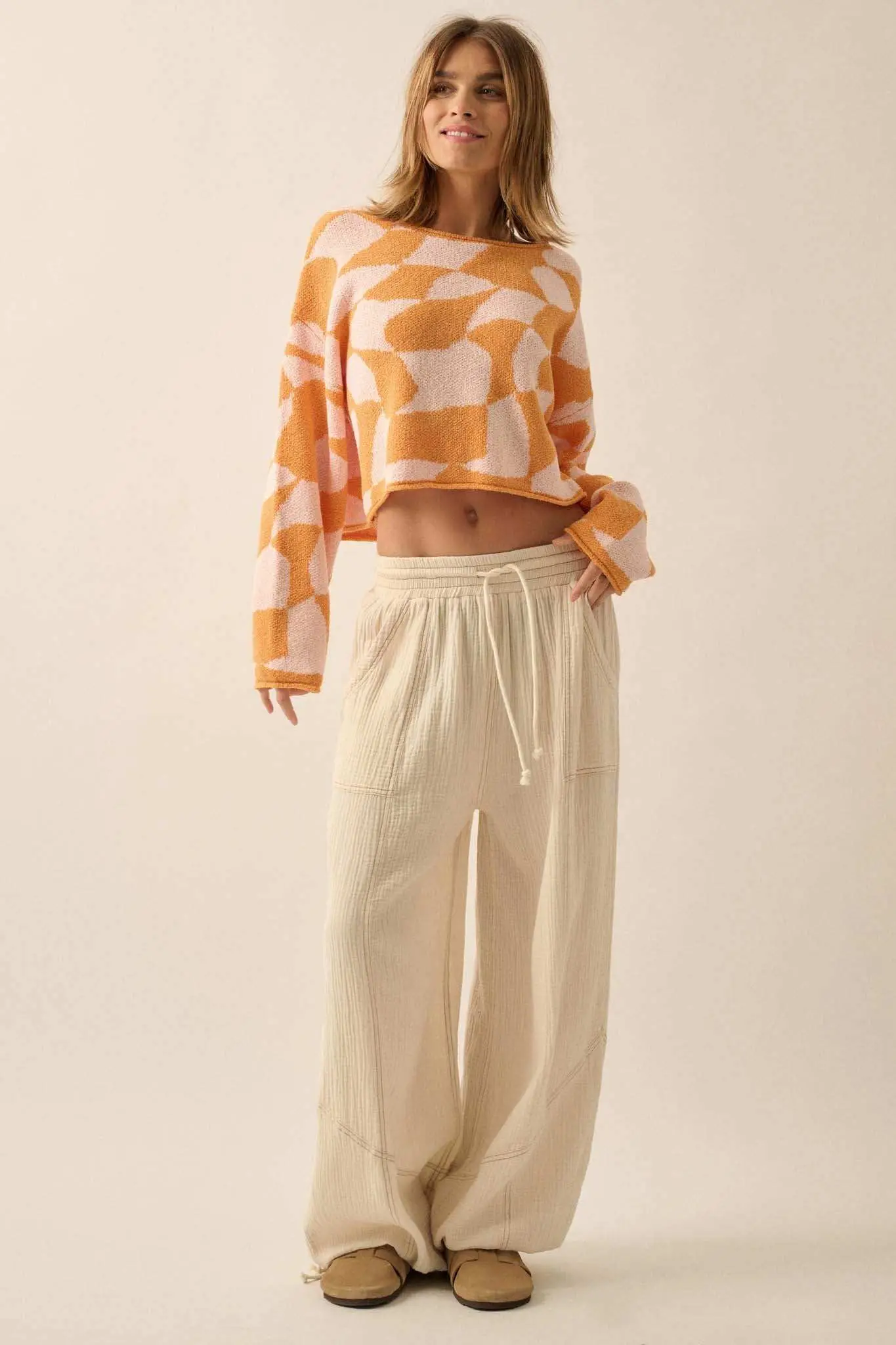 Nice Move Abstract Checkerboard Cropped Sweater - Image 13