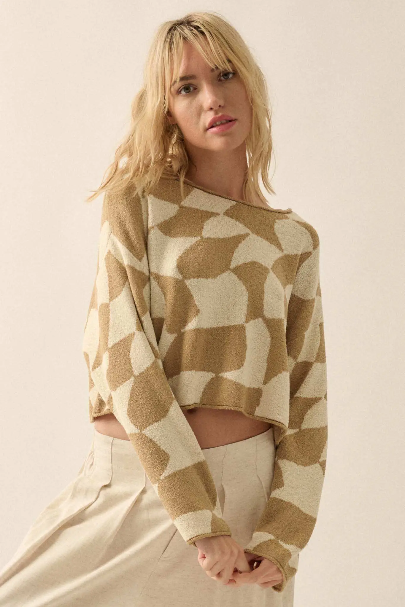 Nice Move Abstract Checkerboard Cropped Sweater - Image 16