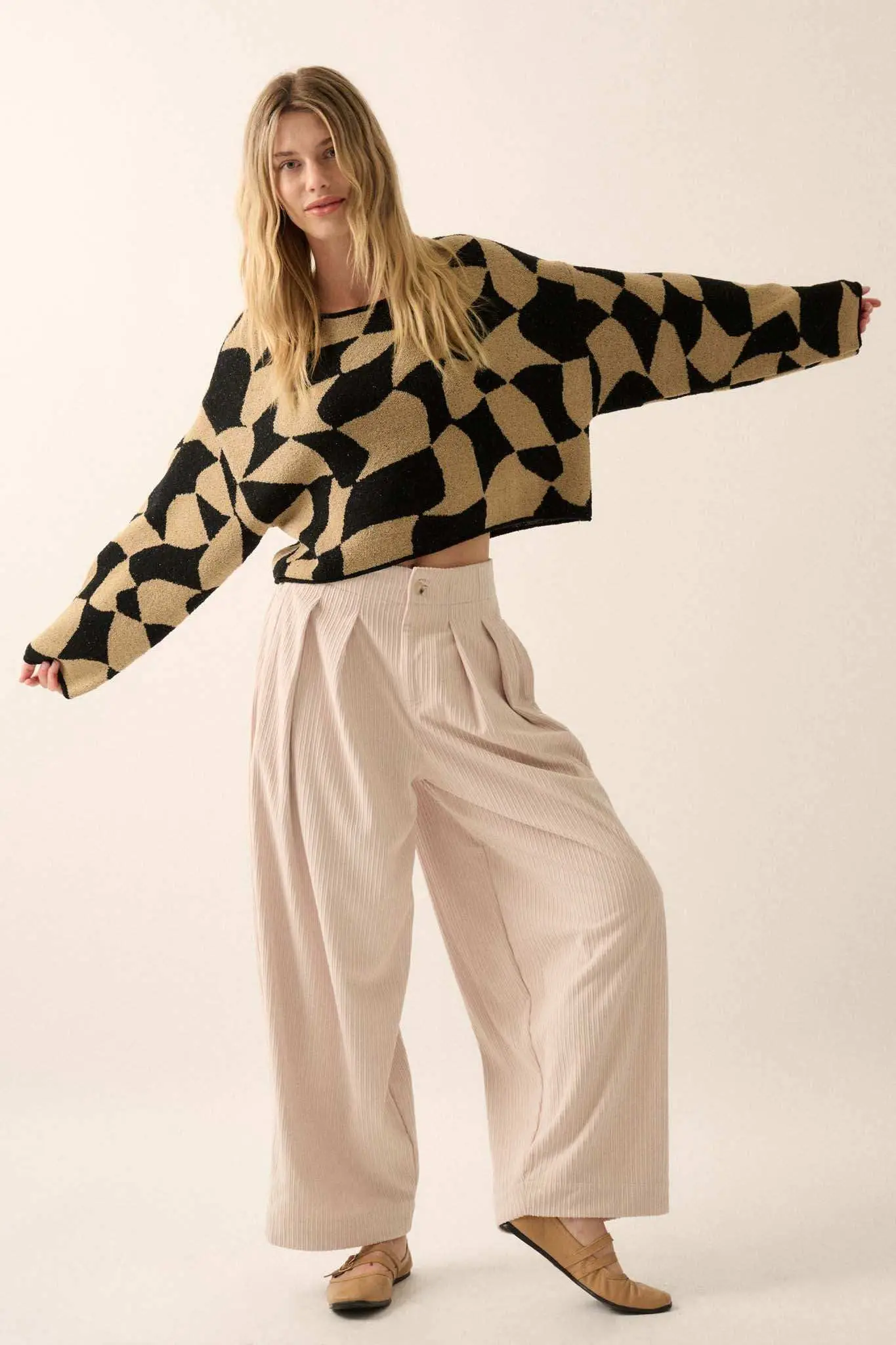 Nice Move Abstract Checkerboard Cropped Sweater - Image 8