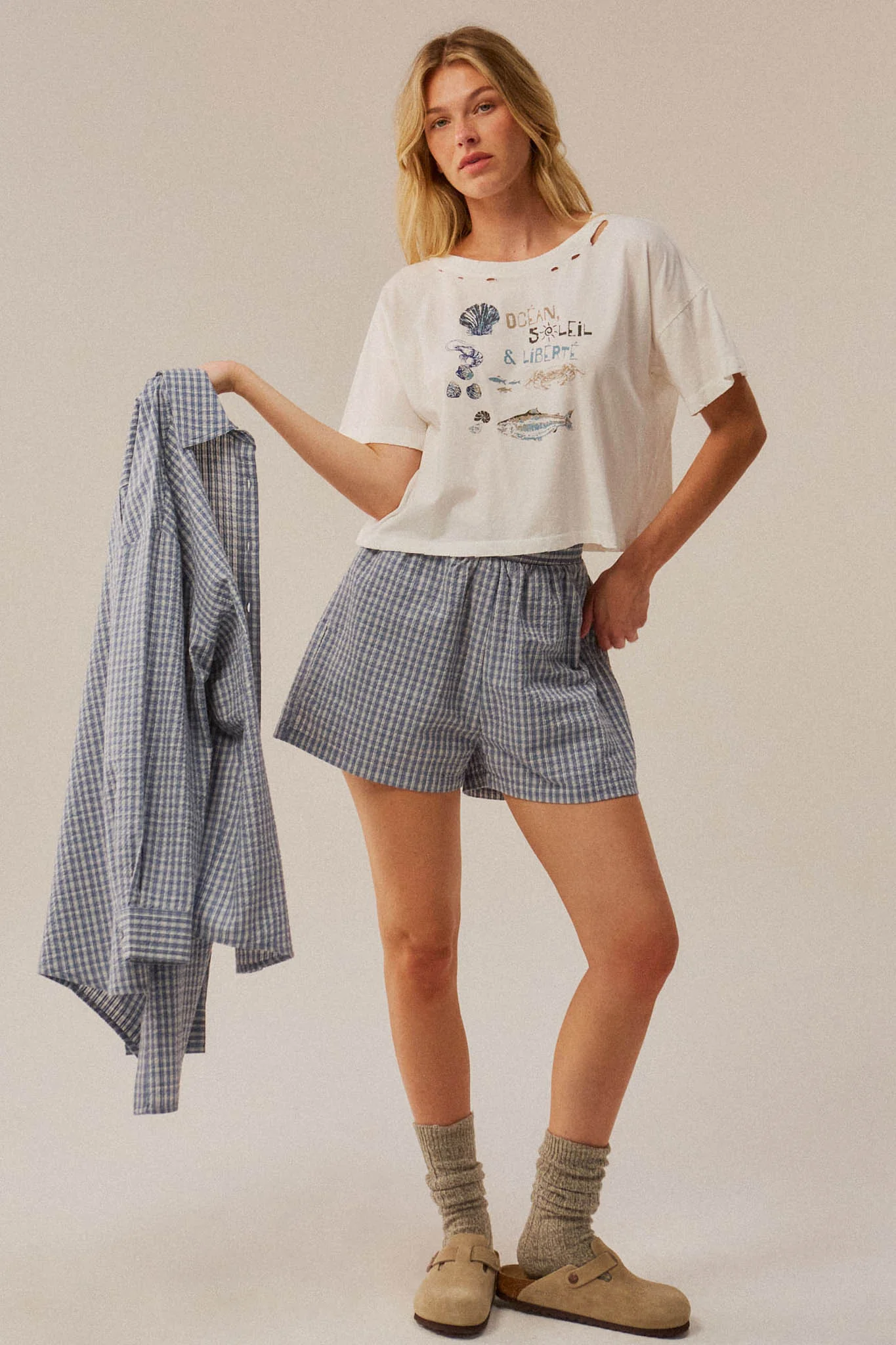 Océan Soleil Liberté Distressed Cropped Graphic Tee - Image 3