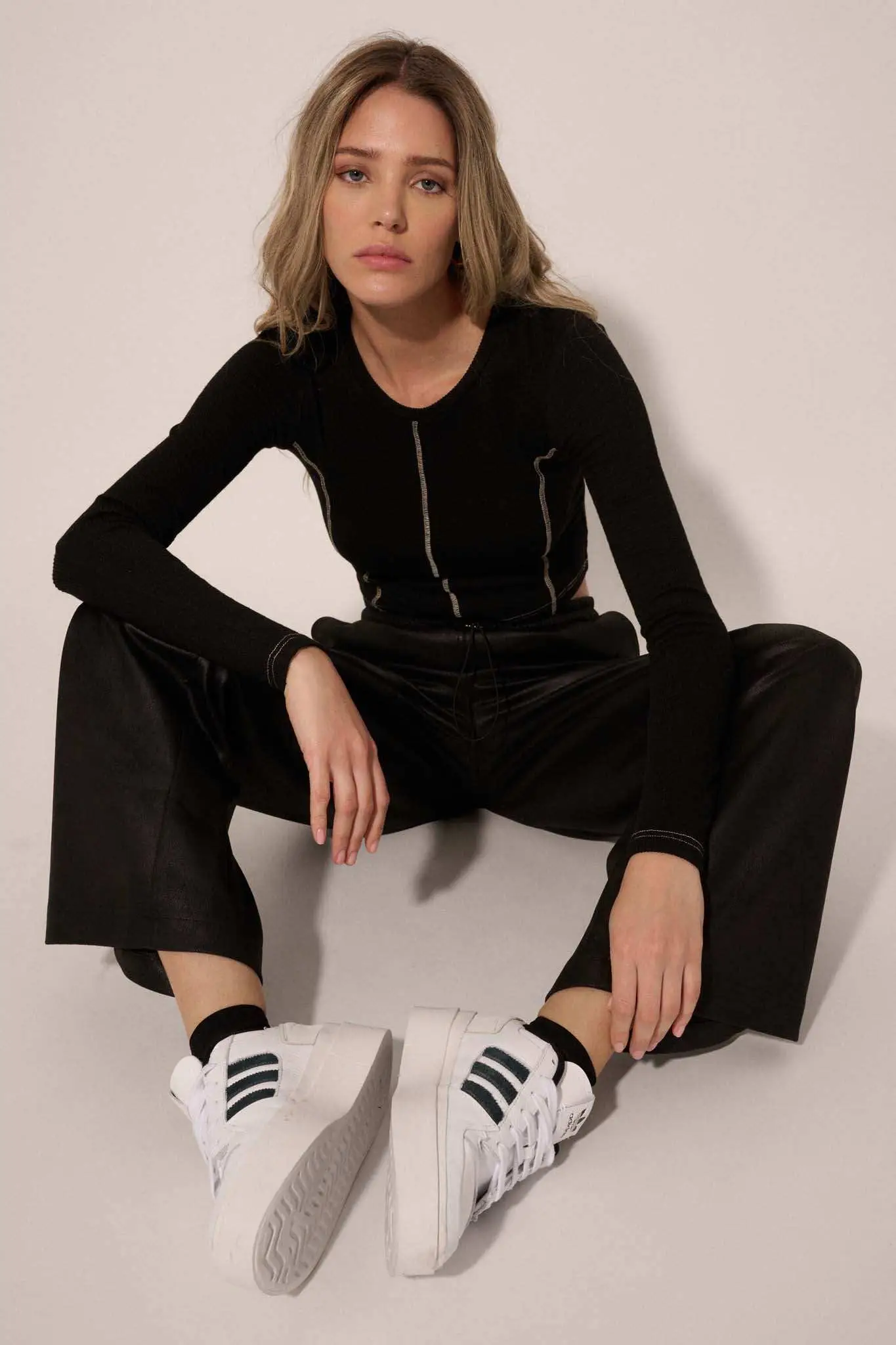 On the Run Vegan Leather Drawstring Cargo Pants - Image 4