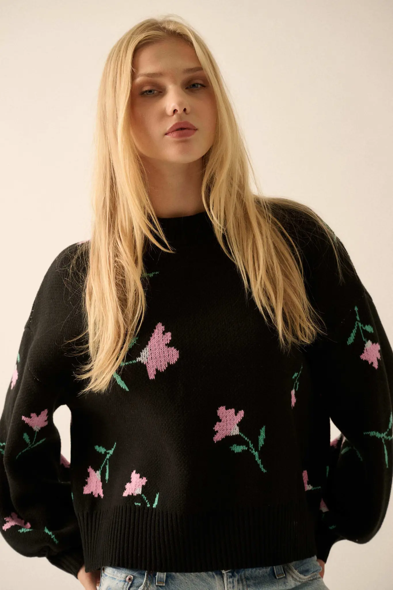 Plush Garden Floral Jacquard Bubble-Sleeve Sweater - Image 4