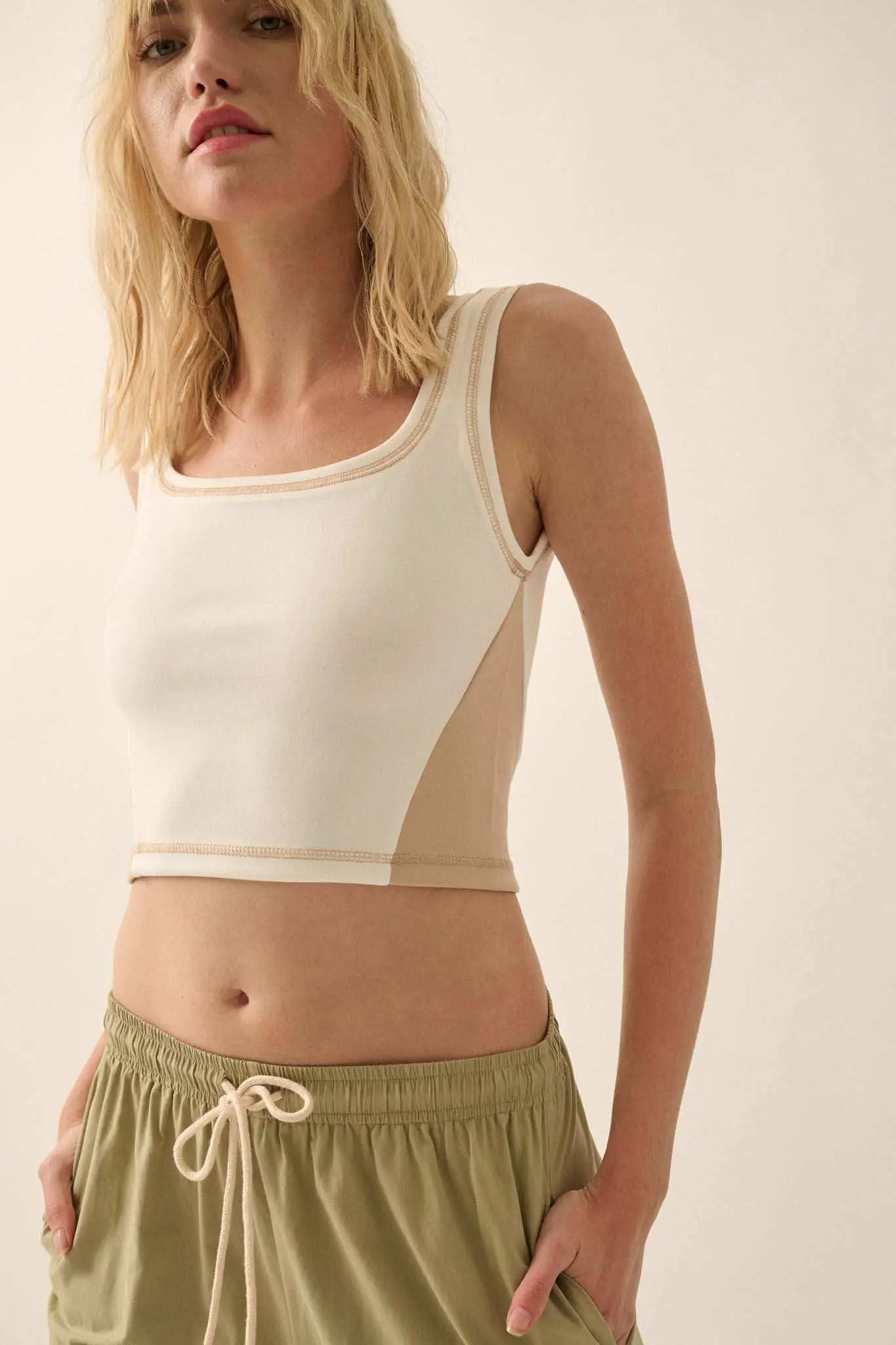 Premium Scuba Colorblock Cropped Tank Top - Image 3