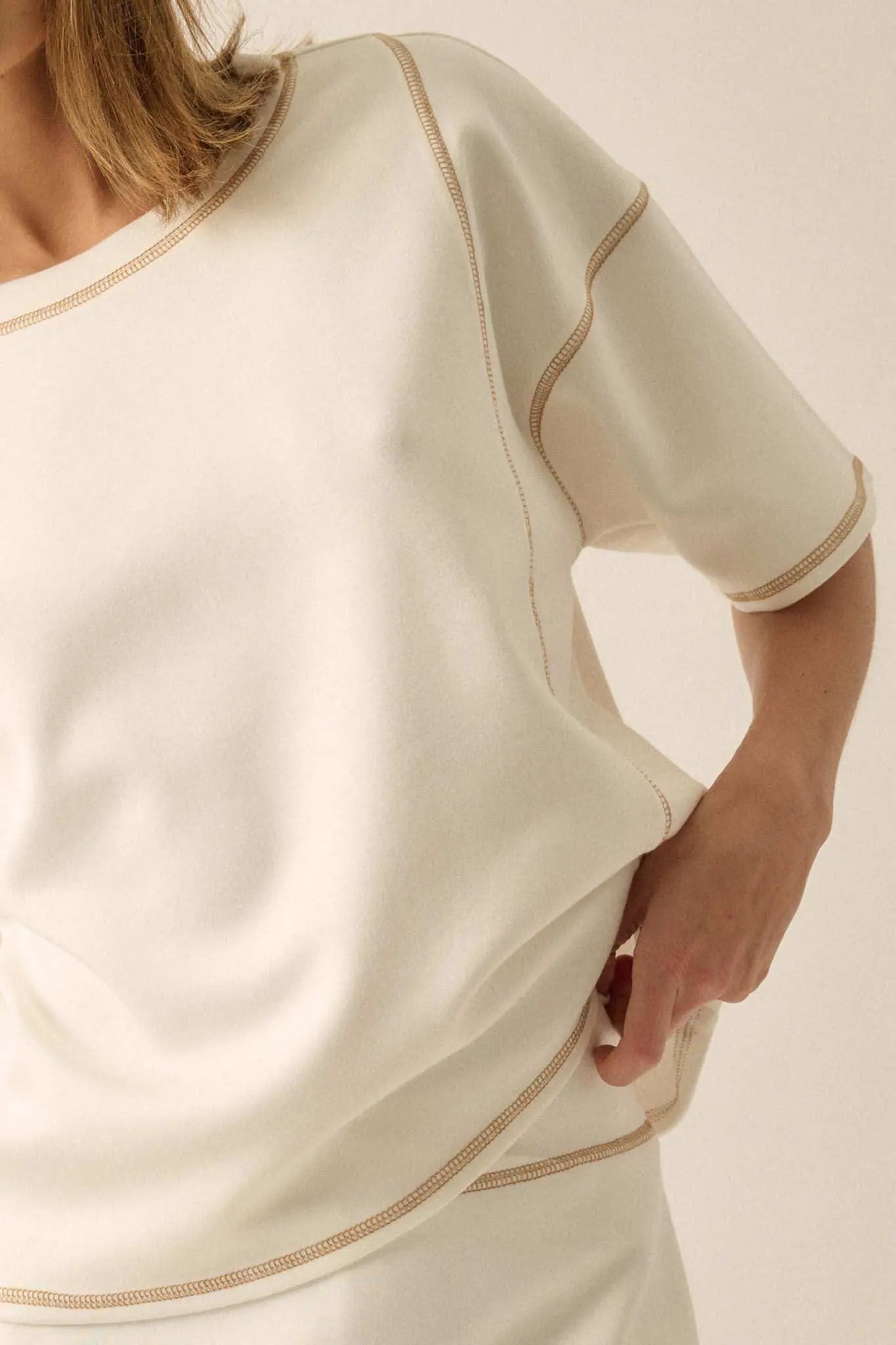 Premium Scuba Contrast-Stitch Loose-Fit Boxy Tee - Image 7