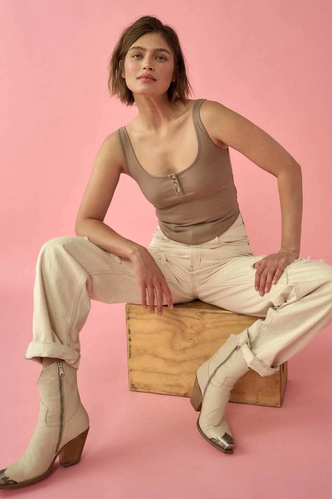 Promise the Label Rib-Knit Cropped Henley Tank Top - Image 8