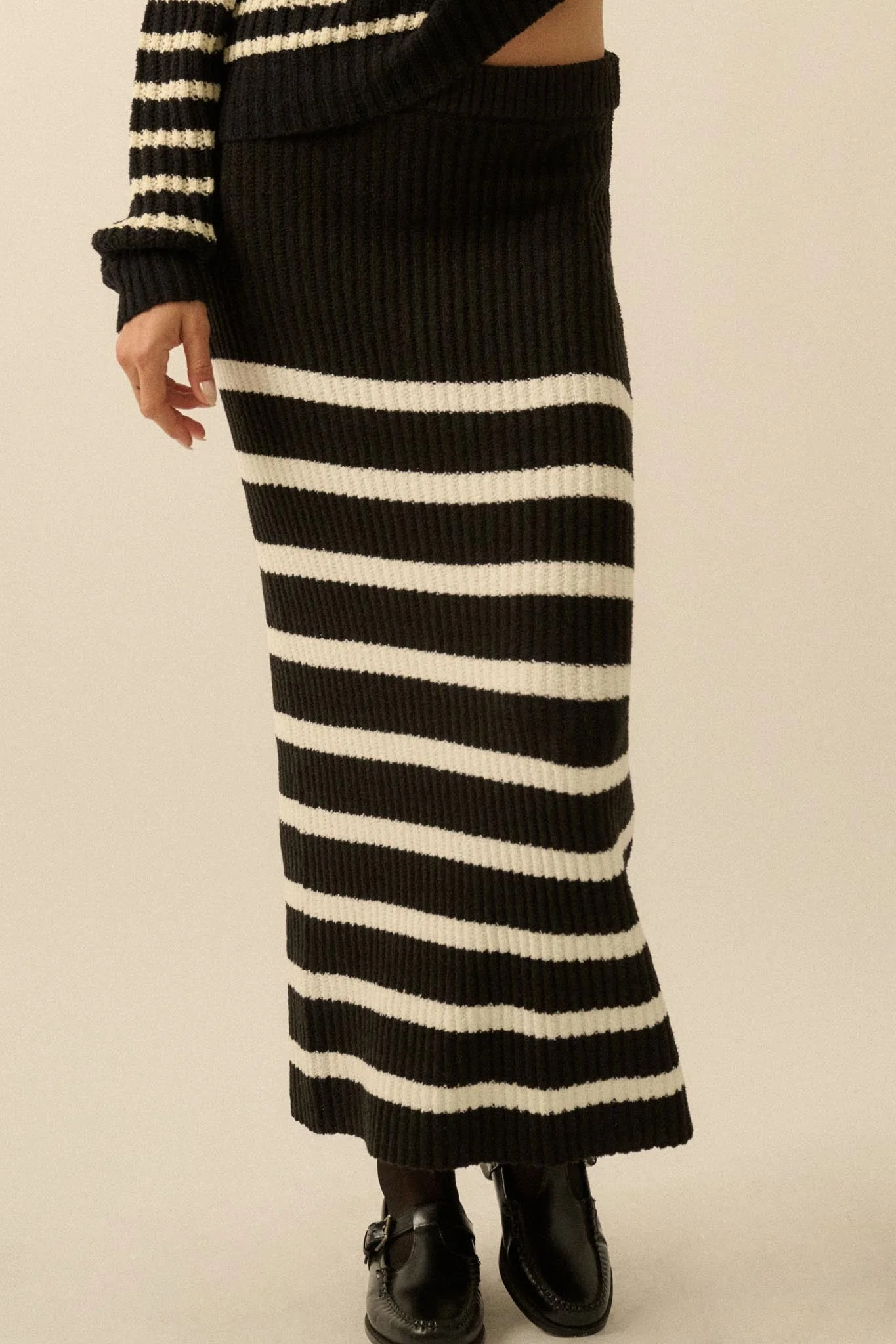Promise the Label Striped Maxi Sweater Skirt - Image 16