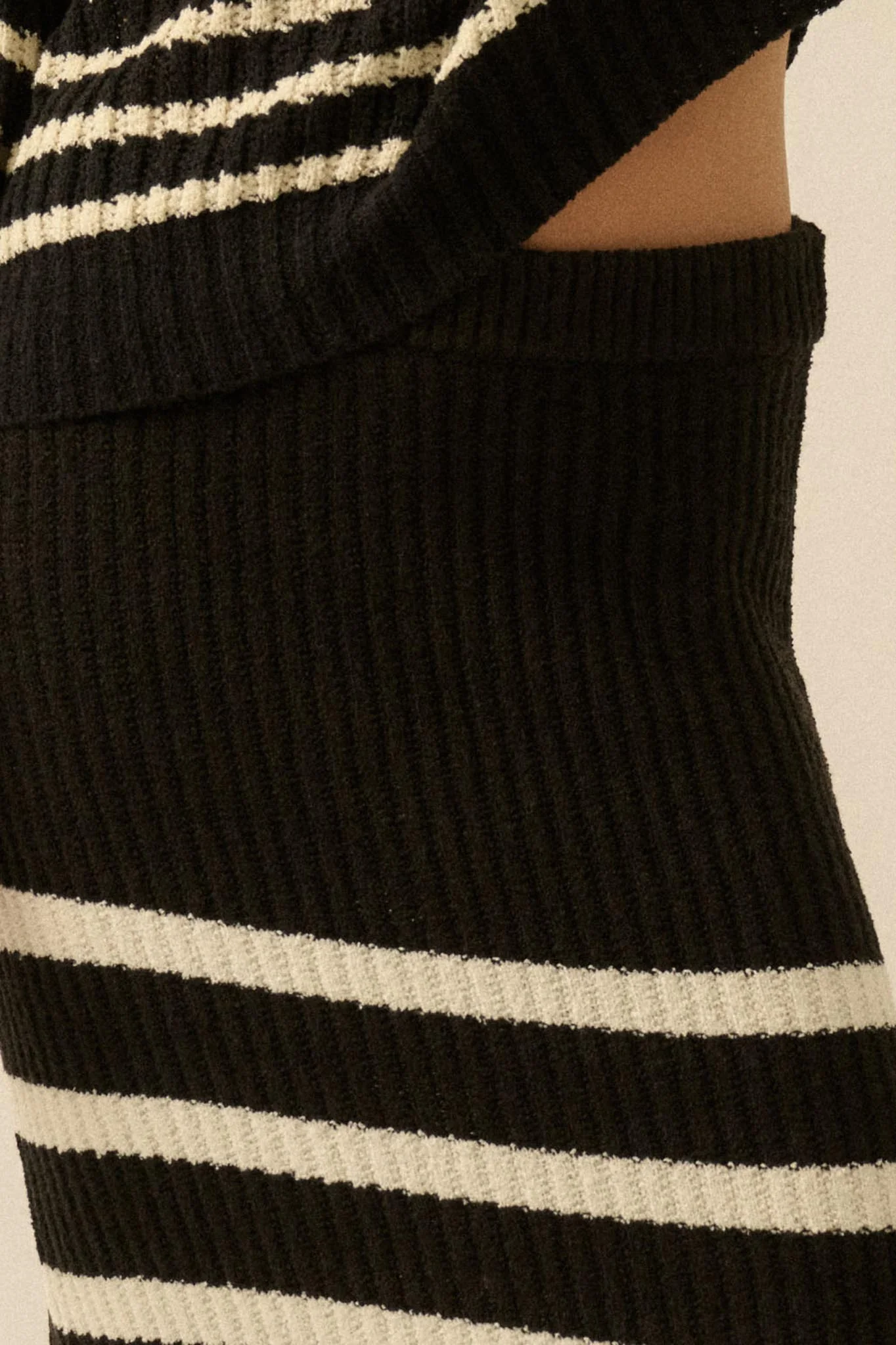 Promise the Label Striped Maxi Sweater Skirt - Image 18