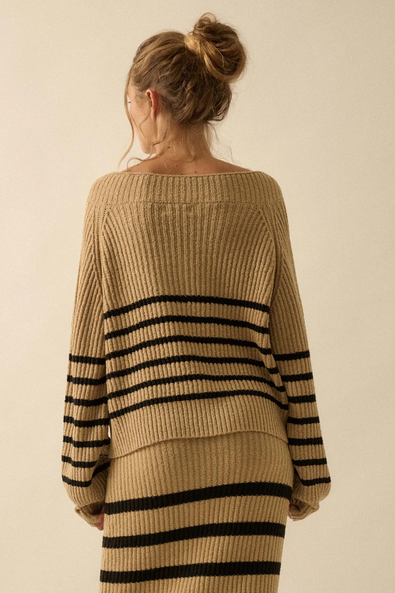 Promise the Label Striped Rib-Knit V-Neck Sweater - Image 14