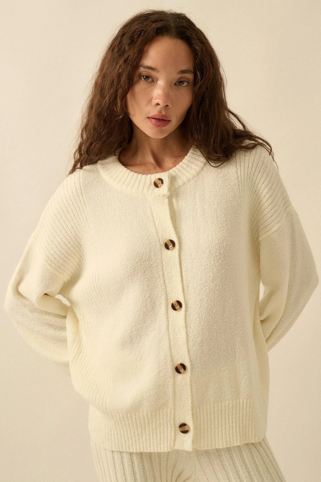 Promise the Label Textured Knit Buttoned Cardigan - Image 4