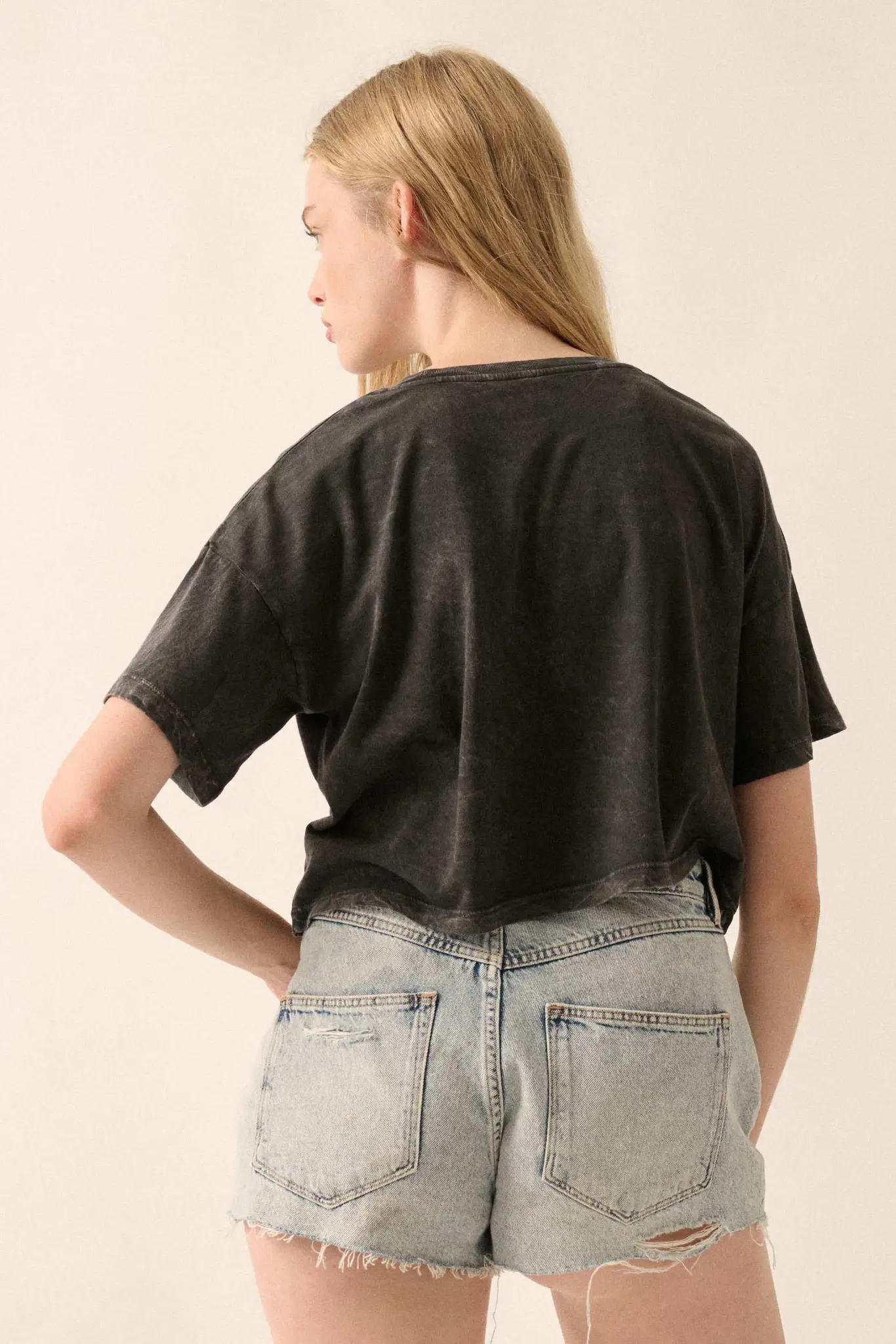 Rock Out Cropped Vintage-Wash Graphic Tee - Image 6