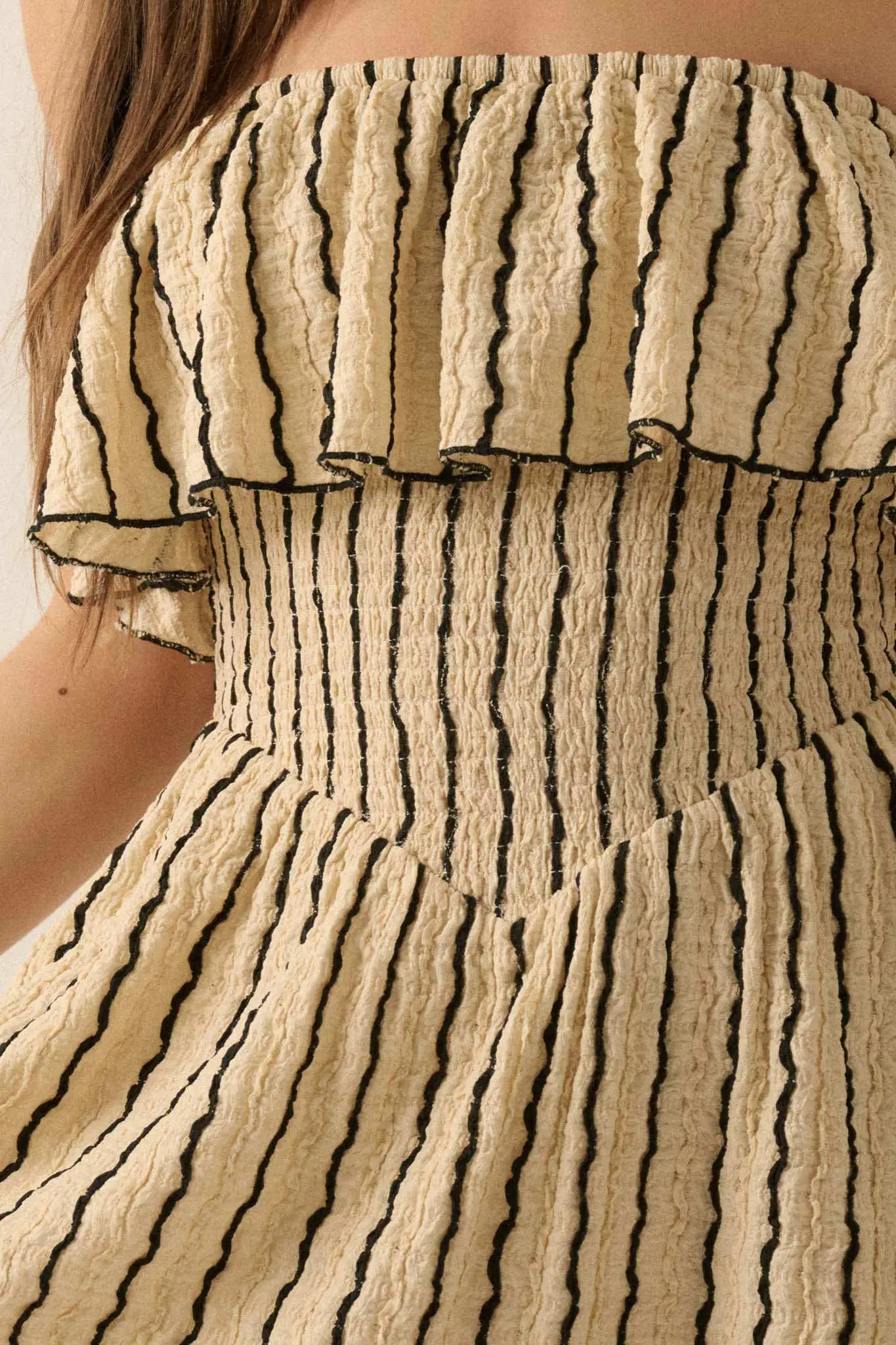 Rolling Wave Striped Knit Strapless Flounce Romper - Image 4