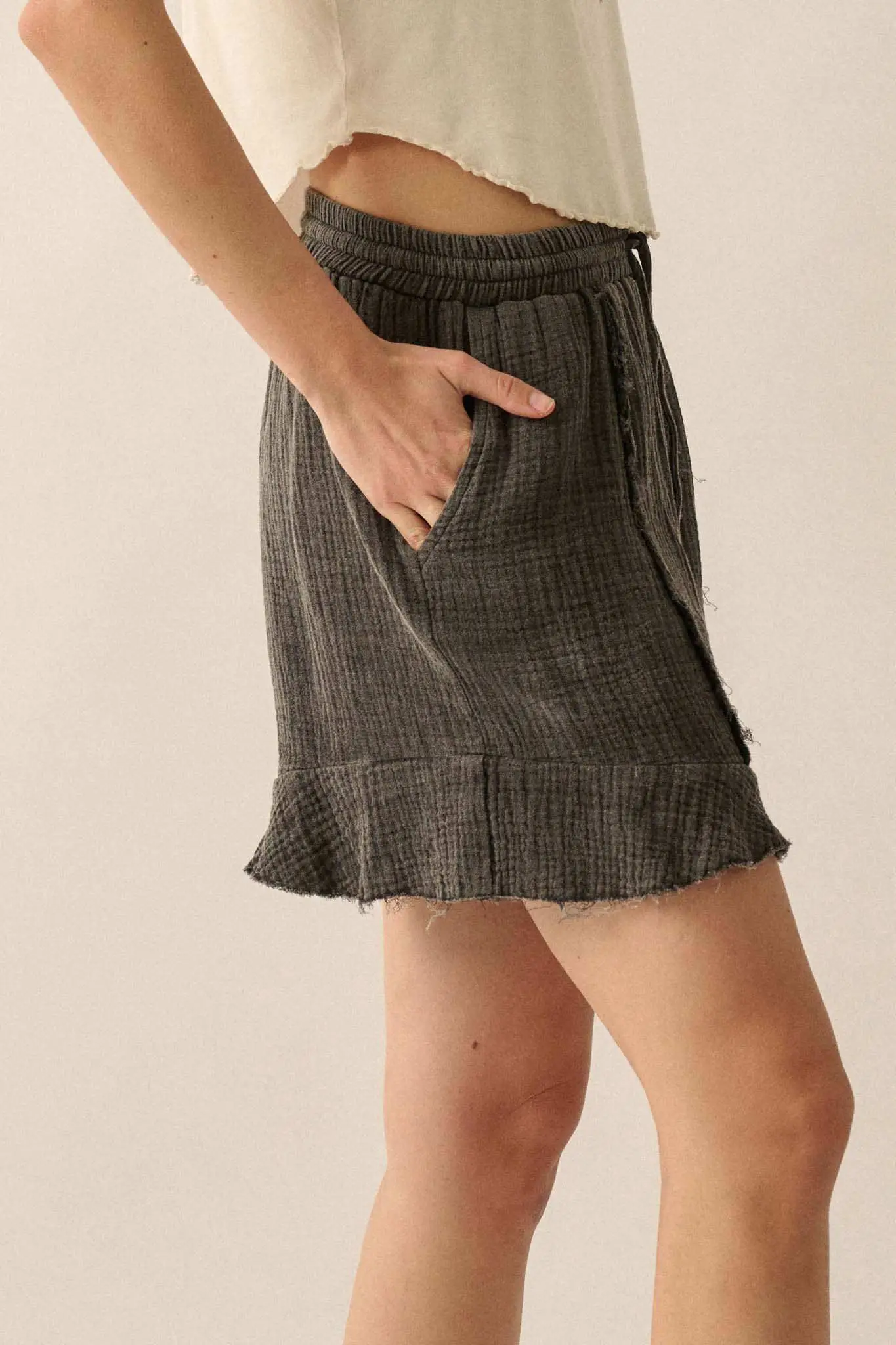 Ruffle and Ready Crinkle Cotton Raw-Edge Shorts - Image 11