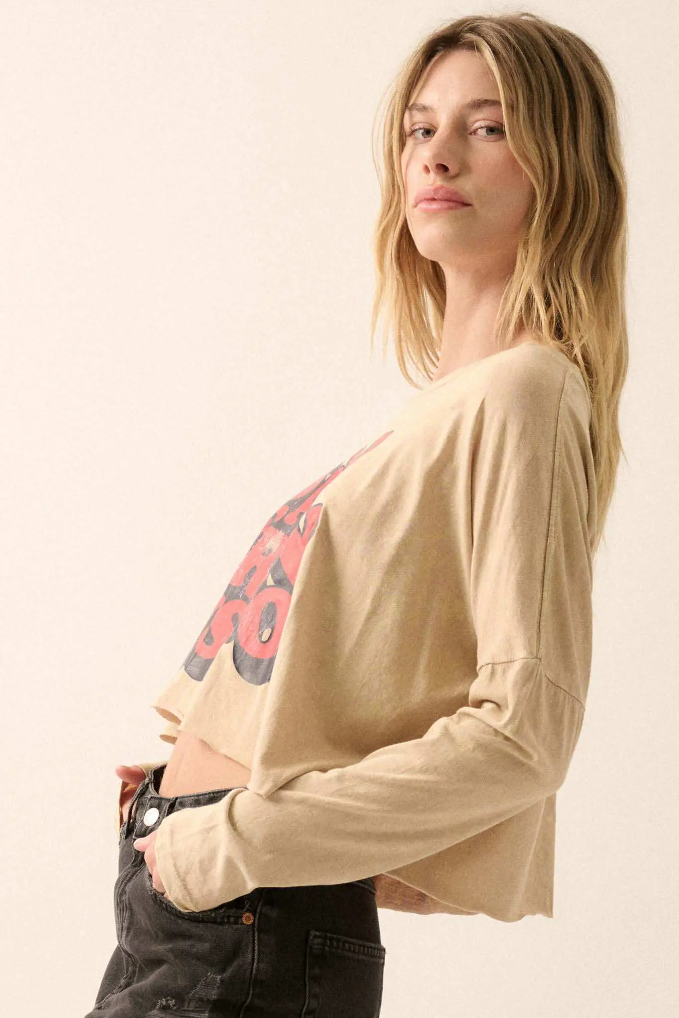 San Francisco Cropped Long-Sleeve Graphic Tee - Image 5