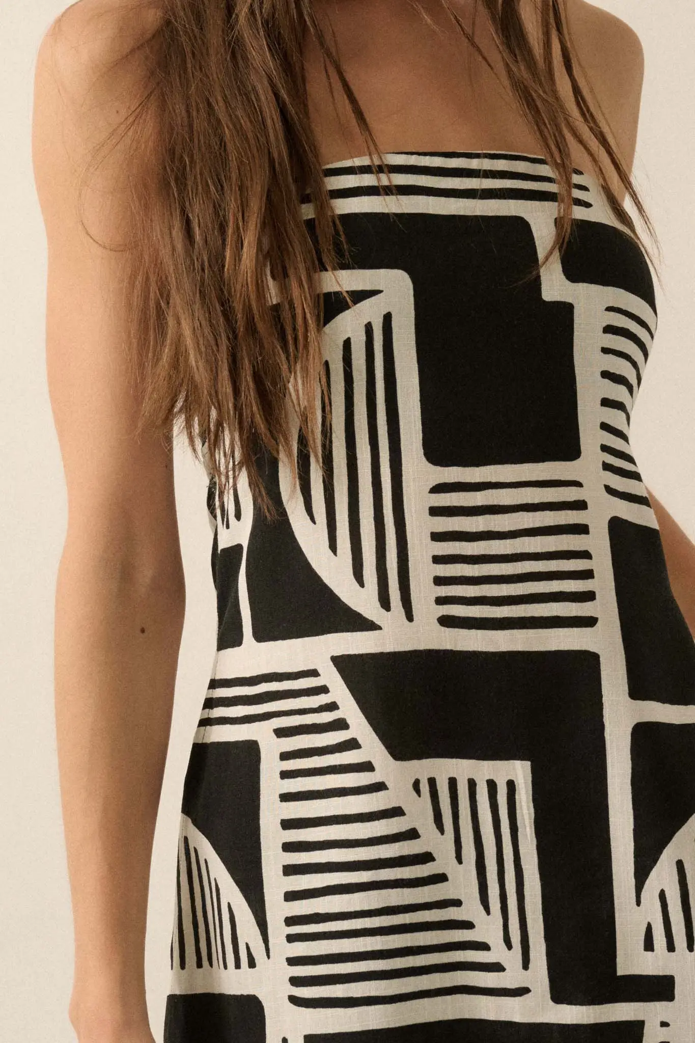 Shape Shift Geo-Print Strapless Tunic Top - Image 12