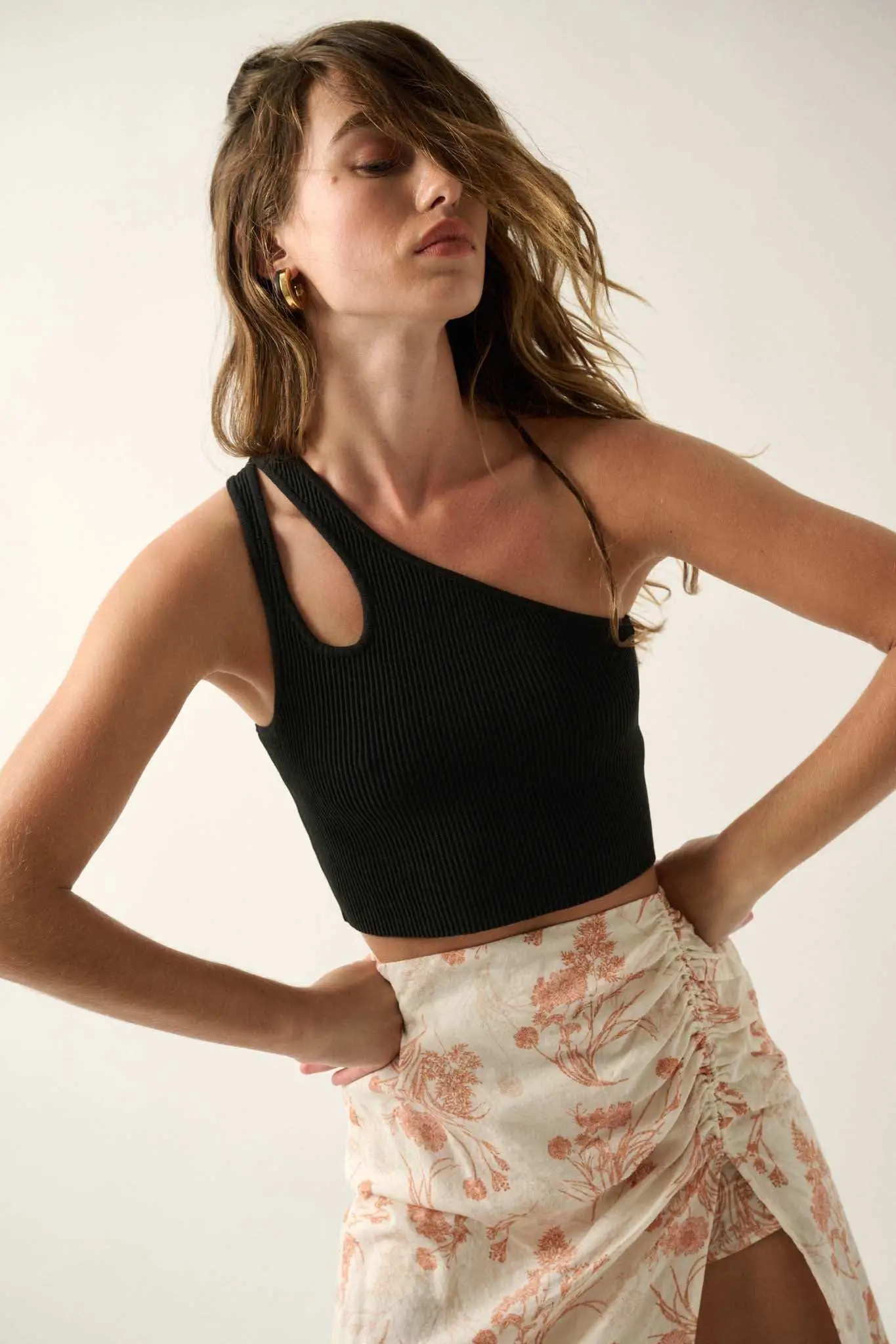 Shaper Fit Asymmetrical Cropped Cutout Tank Top - Image 11