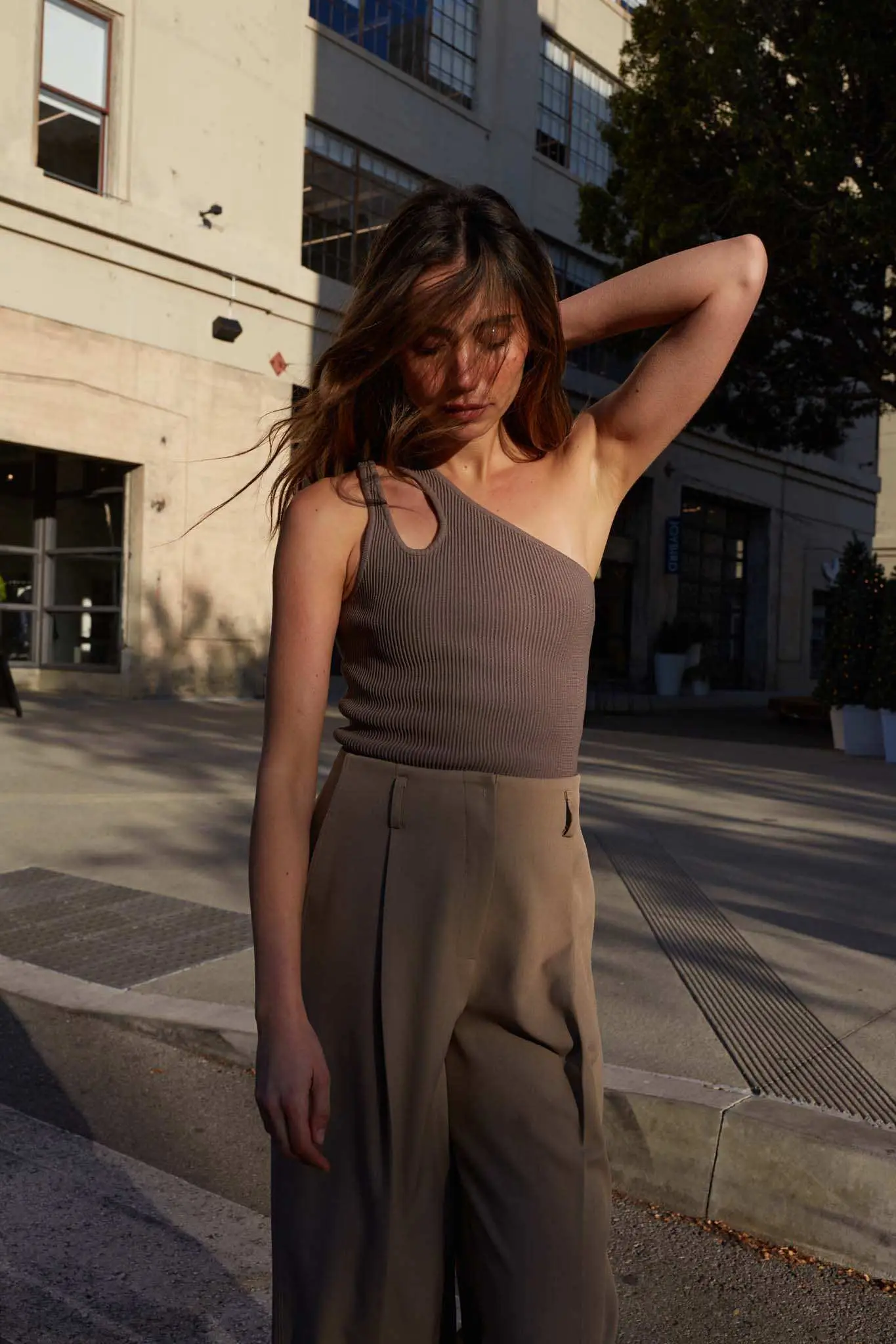Shaper Fit Asymmetrical Cropped Cutout Tank Top - Image 3