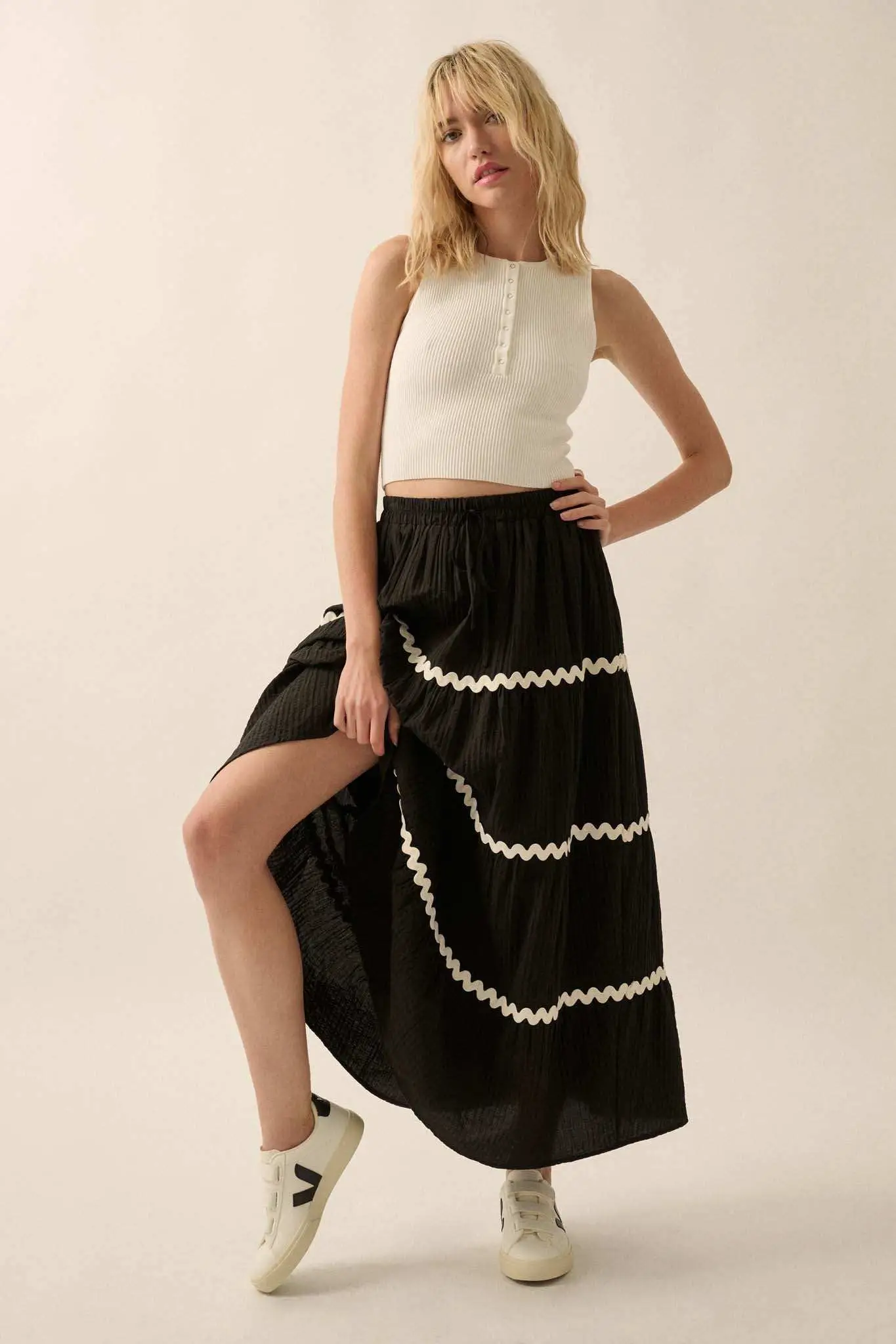 Shaper Fit Cropped Rib-Knit Sleeveless Henley Top - Image 9