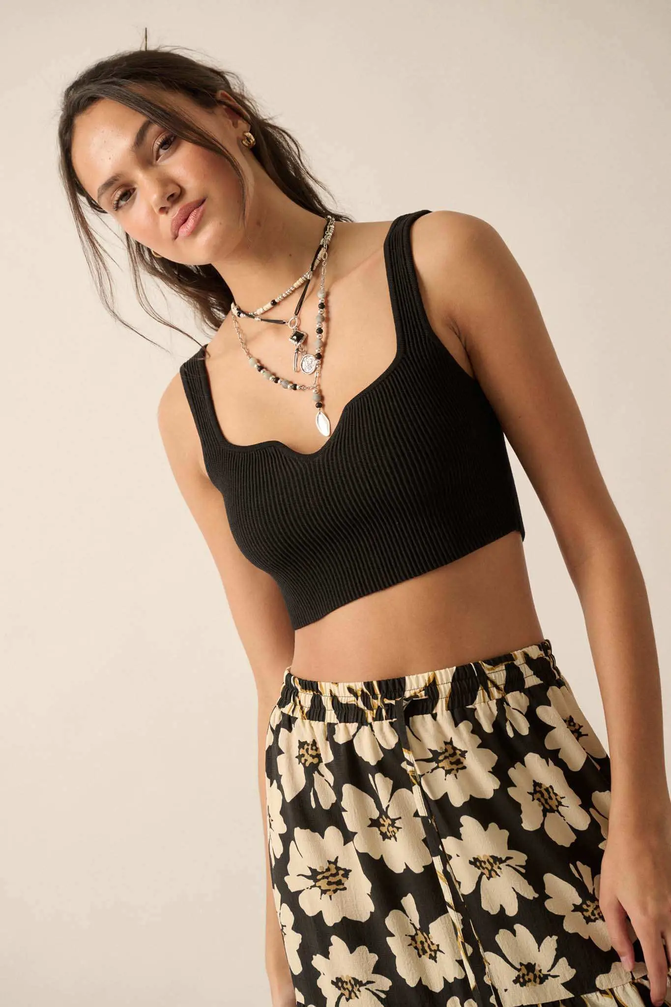 Shaper Fit Cropped Rib-Knit Sweetheart Tank Top - Image 4