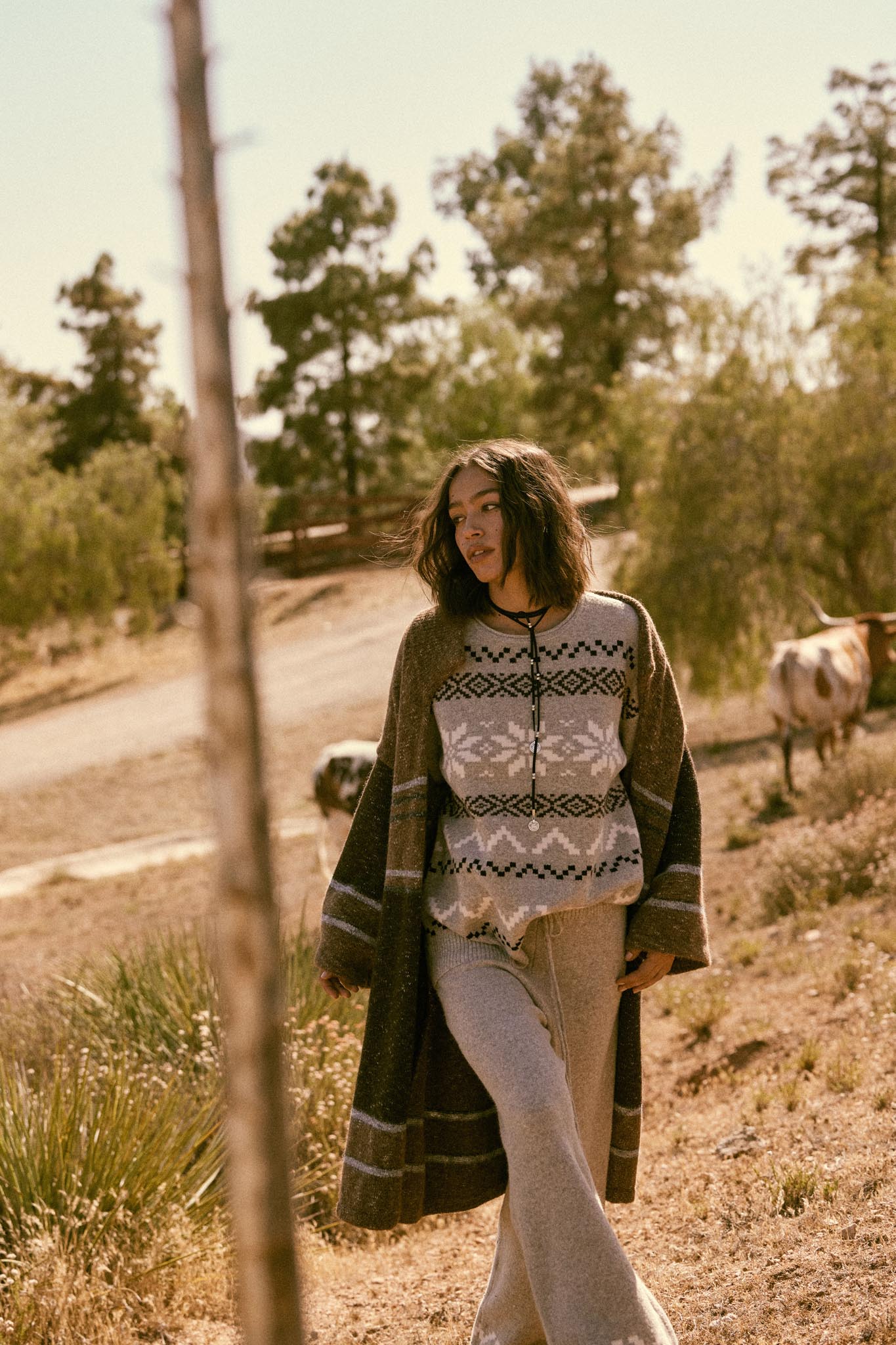 Snowy Peaks Oversize Alpine-Knit Sweater - Image 11