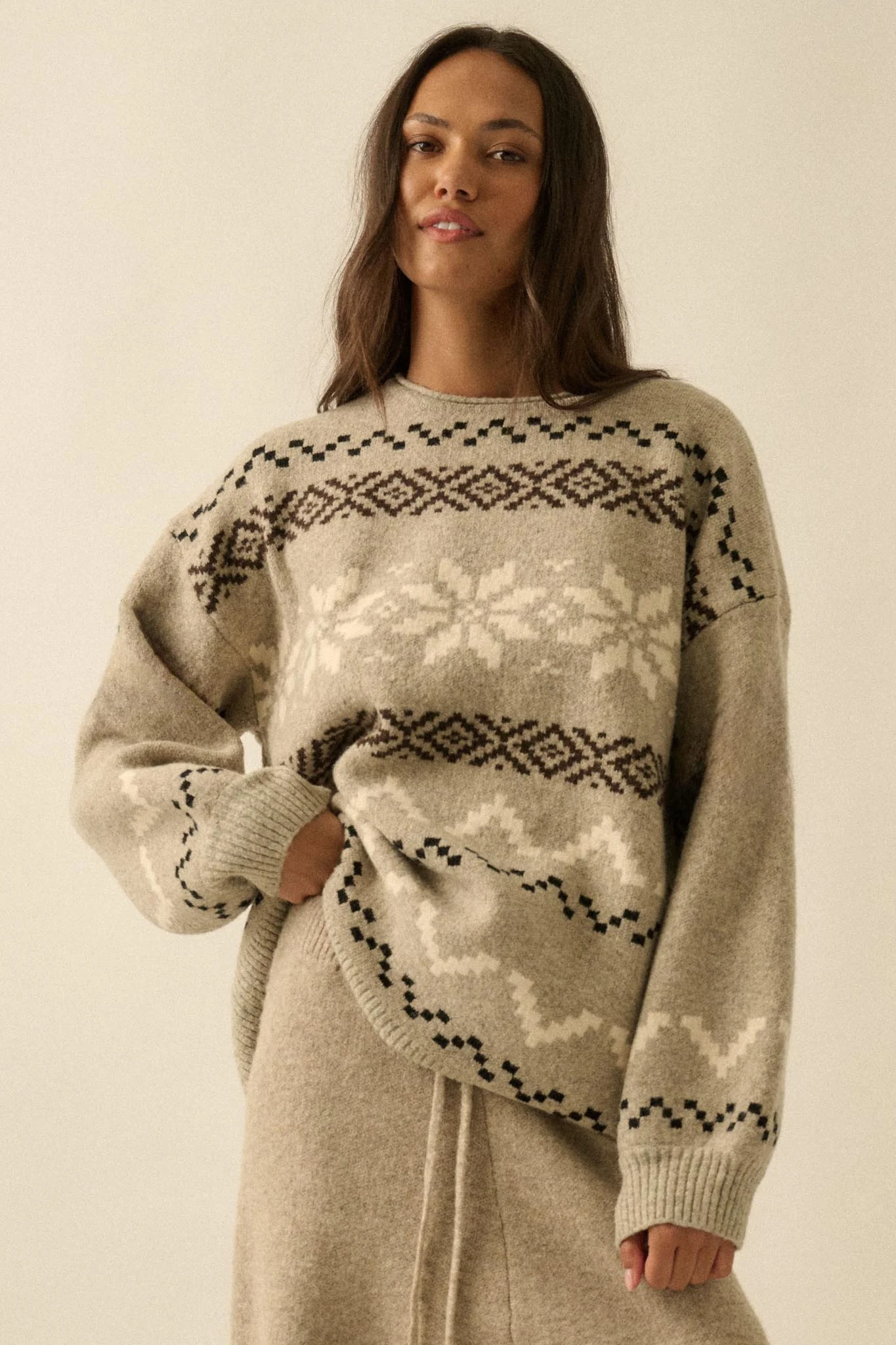 Snowy Peaks Oversize Alpine-Knit Sweater - Image 13
