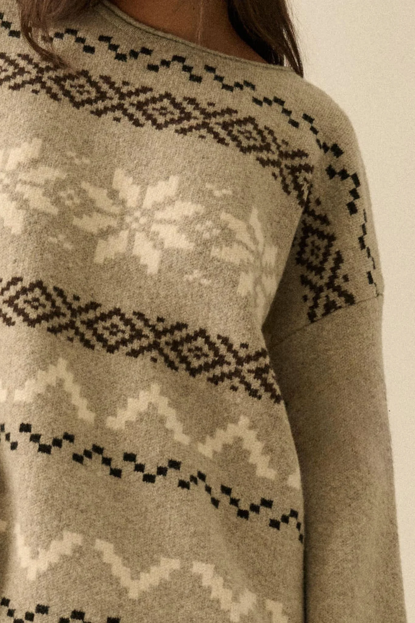 Snowy Peaks Oversize Alpine-Knit Sweater - Image 14