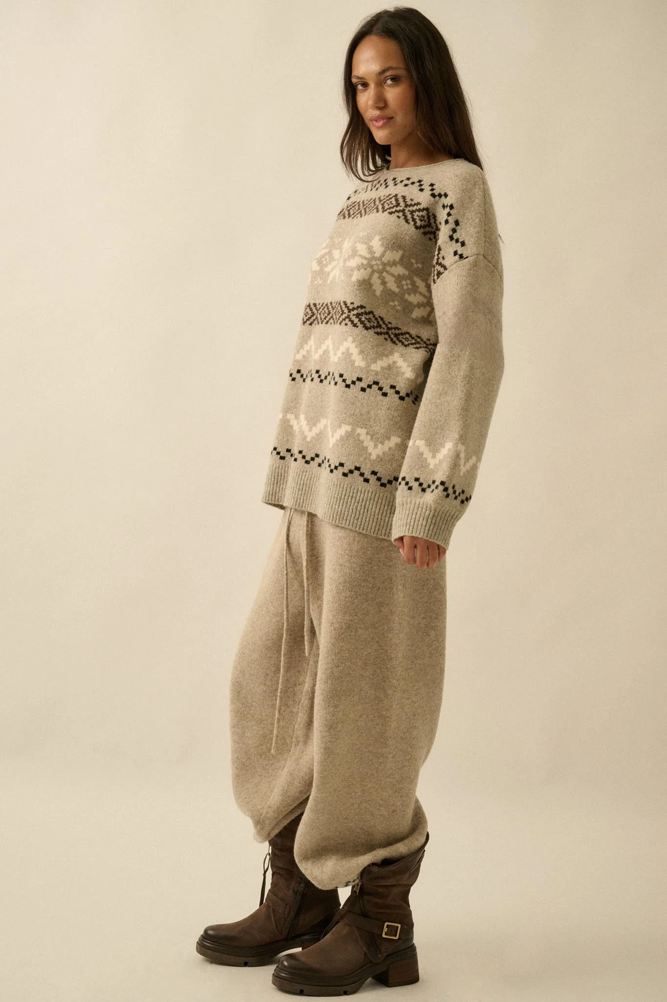 Snowy Peaks Oversize Alpine-Knit Sweater - Image 17