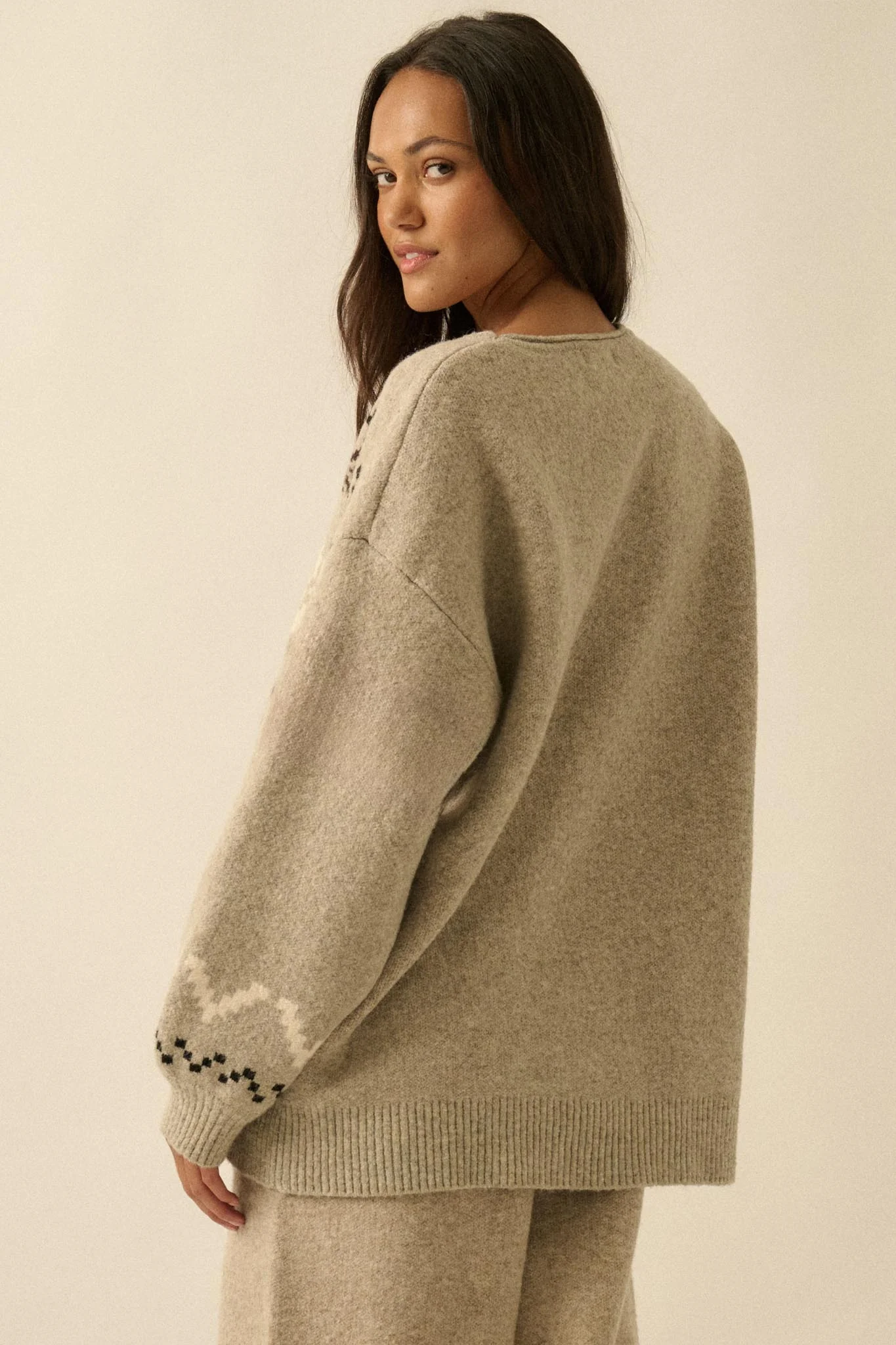 Snowy Peaks Oversize Alpine-Knit Sweater - Image 18