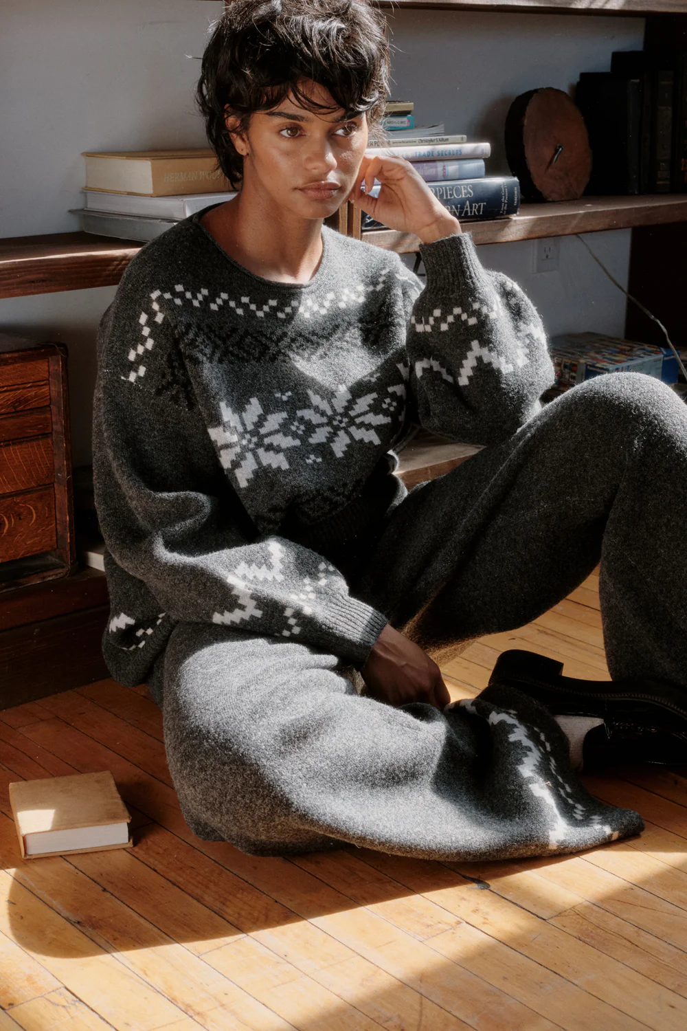 Snowy Peaks Oversize Alpine-Knit Sweater - Image 2