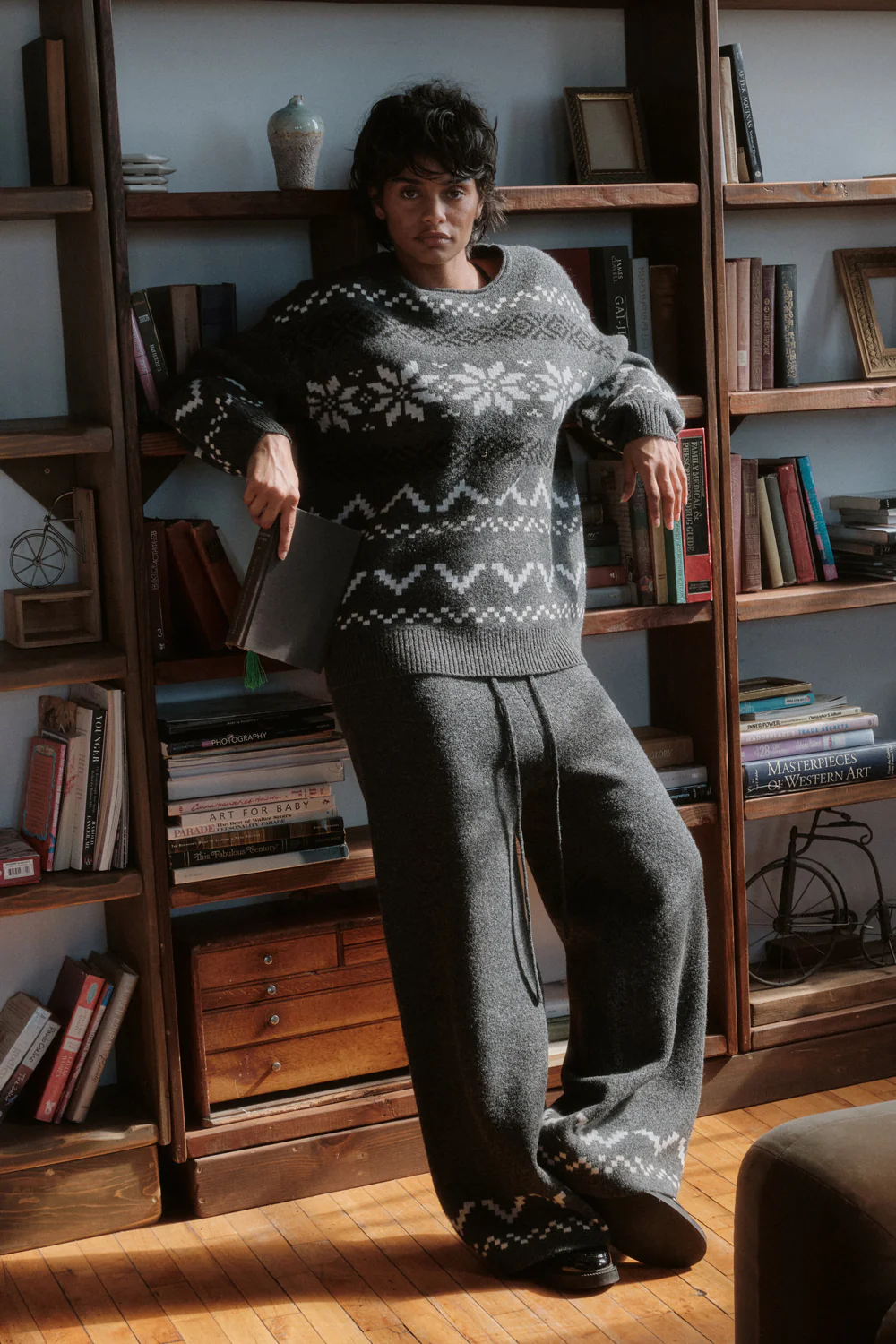 Snowy Peaks Oversize Alpine-Knit Sweater - Image 3