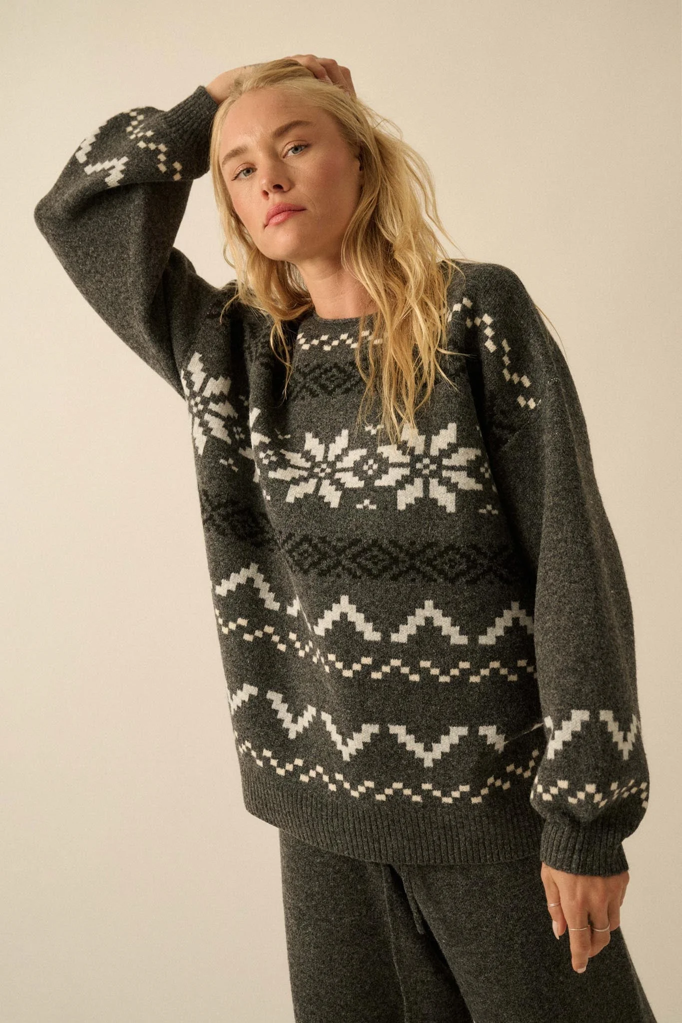 Snowy Peaks Oversize Alpine-Knit Sweater - Image 8