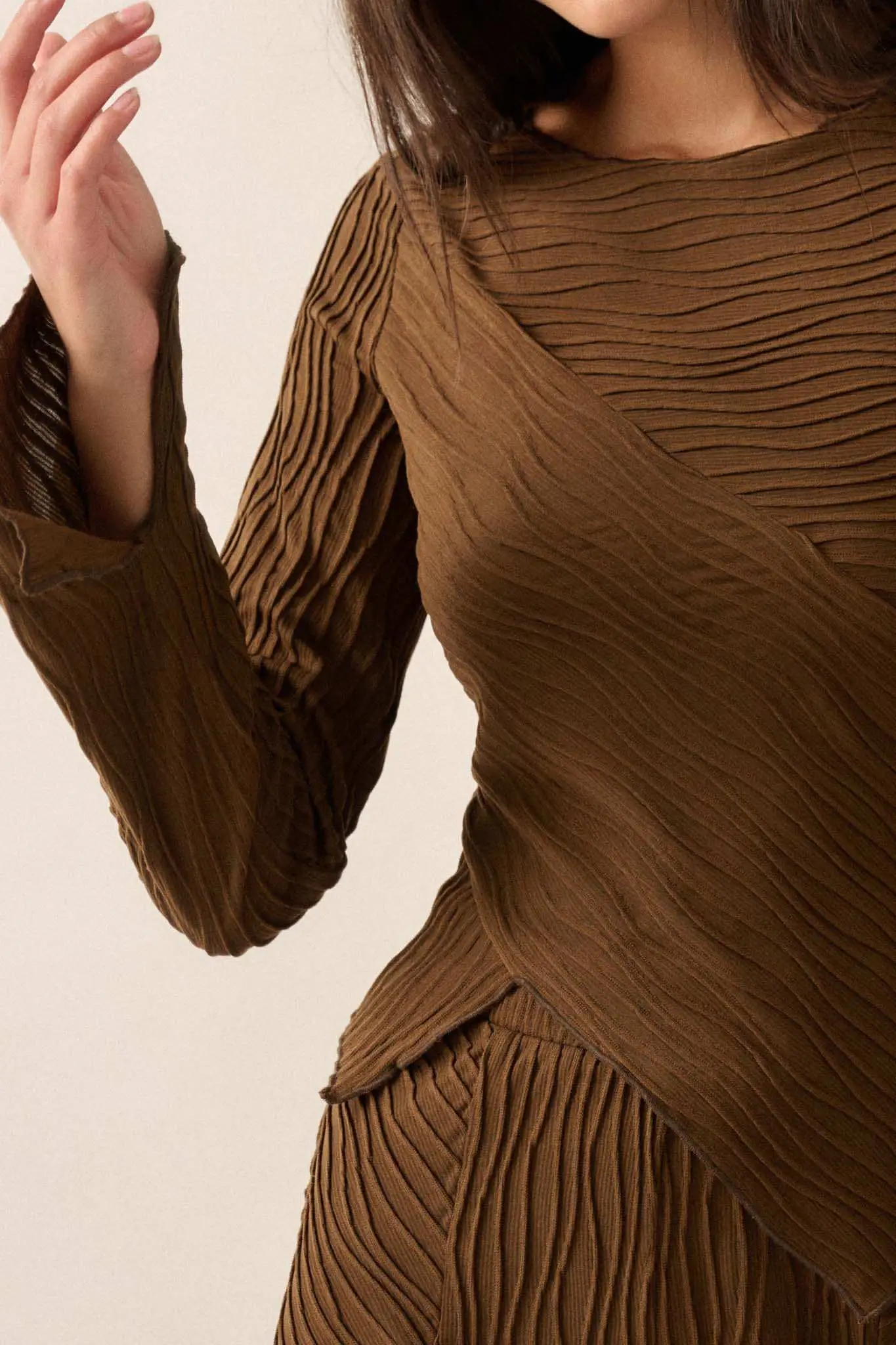 So It Flows Wavy Ribbed-Knit Asymmetrical Top - Image 2