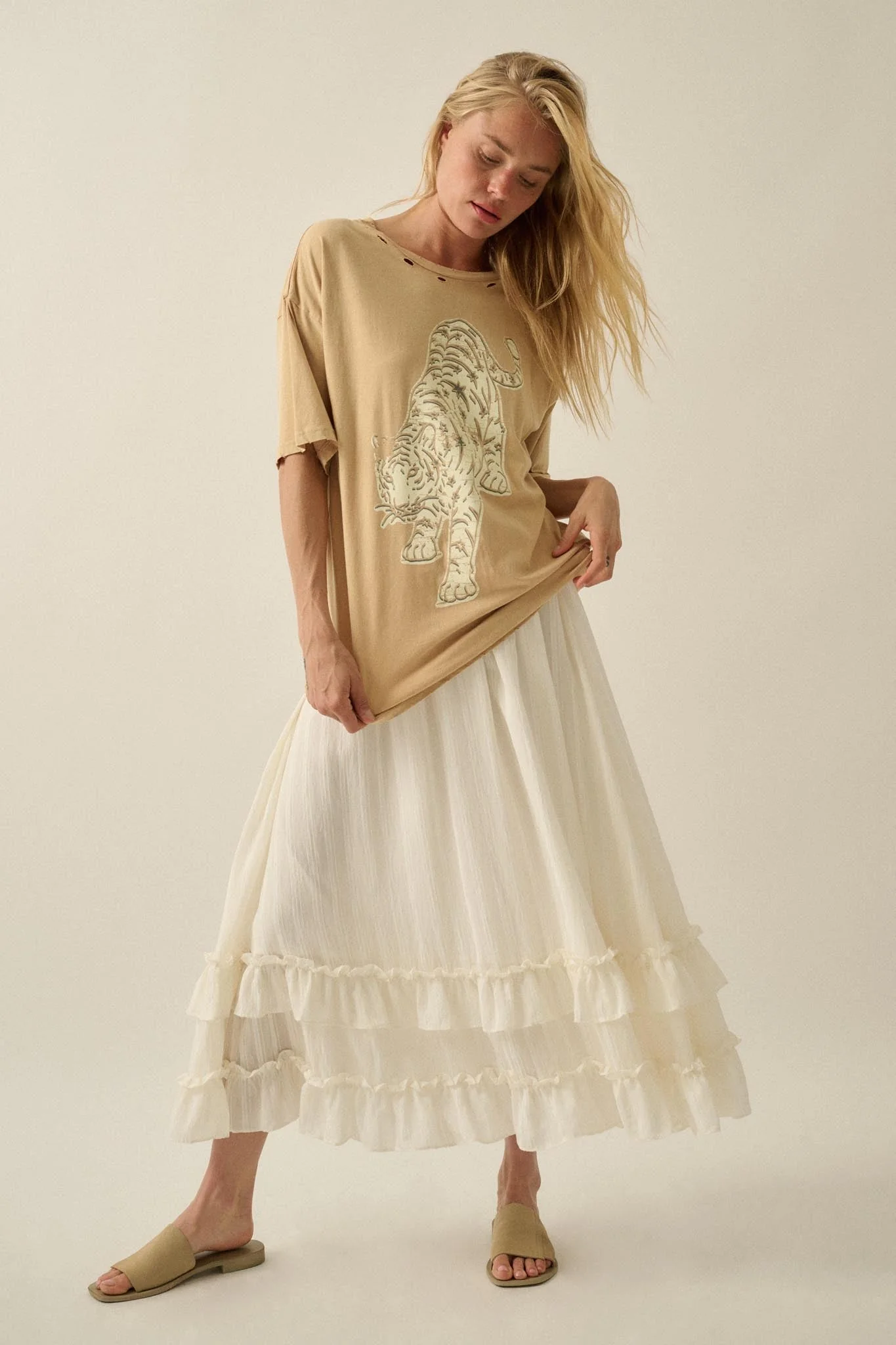 Starry Tiger Distressed Oversize Graphic Tee - Image 3