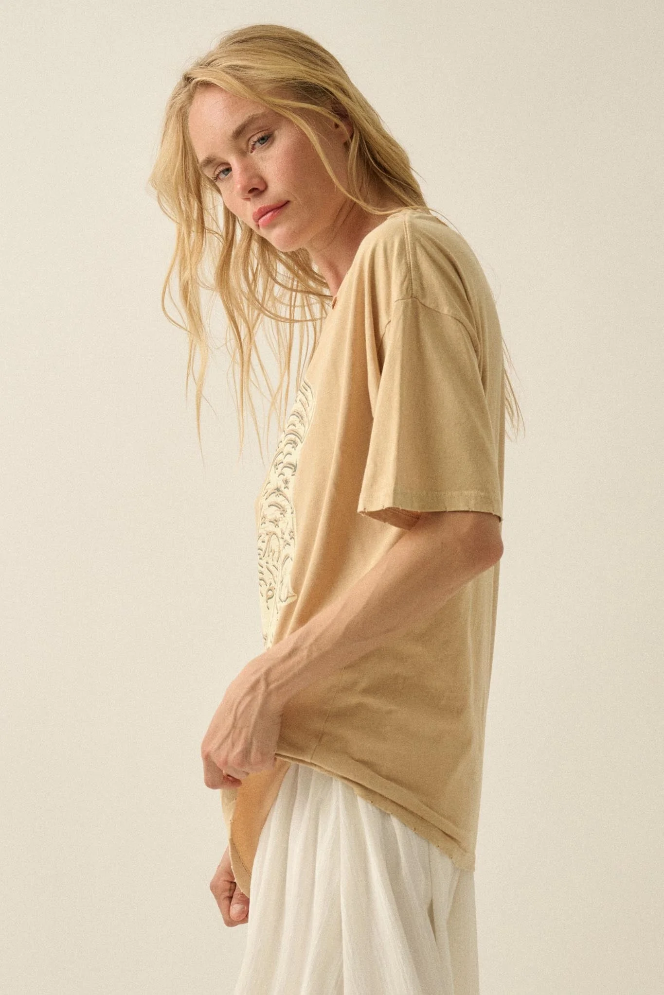 Starry Tiger Distressed Oversize Graphic Tee - Image 5