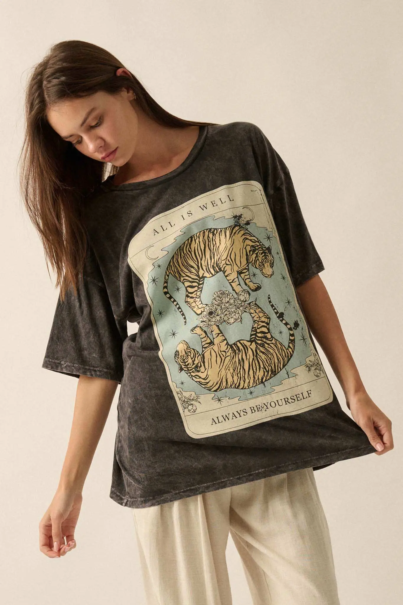 Tiger Tarot Oversized Vintage-Wash Graphic Tee