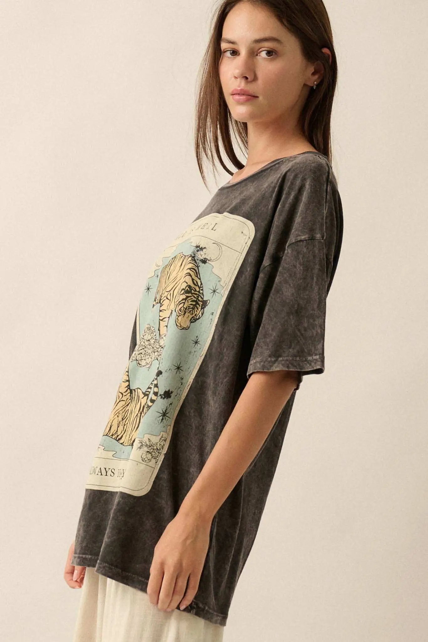Tiger Tarot Oversized Vintage-Wash Graphic Tee - Image 5