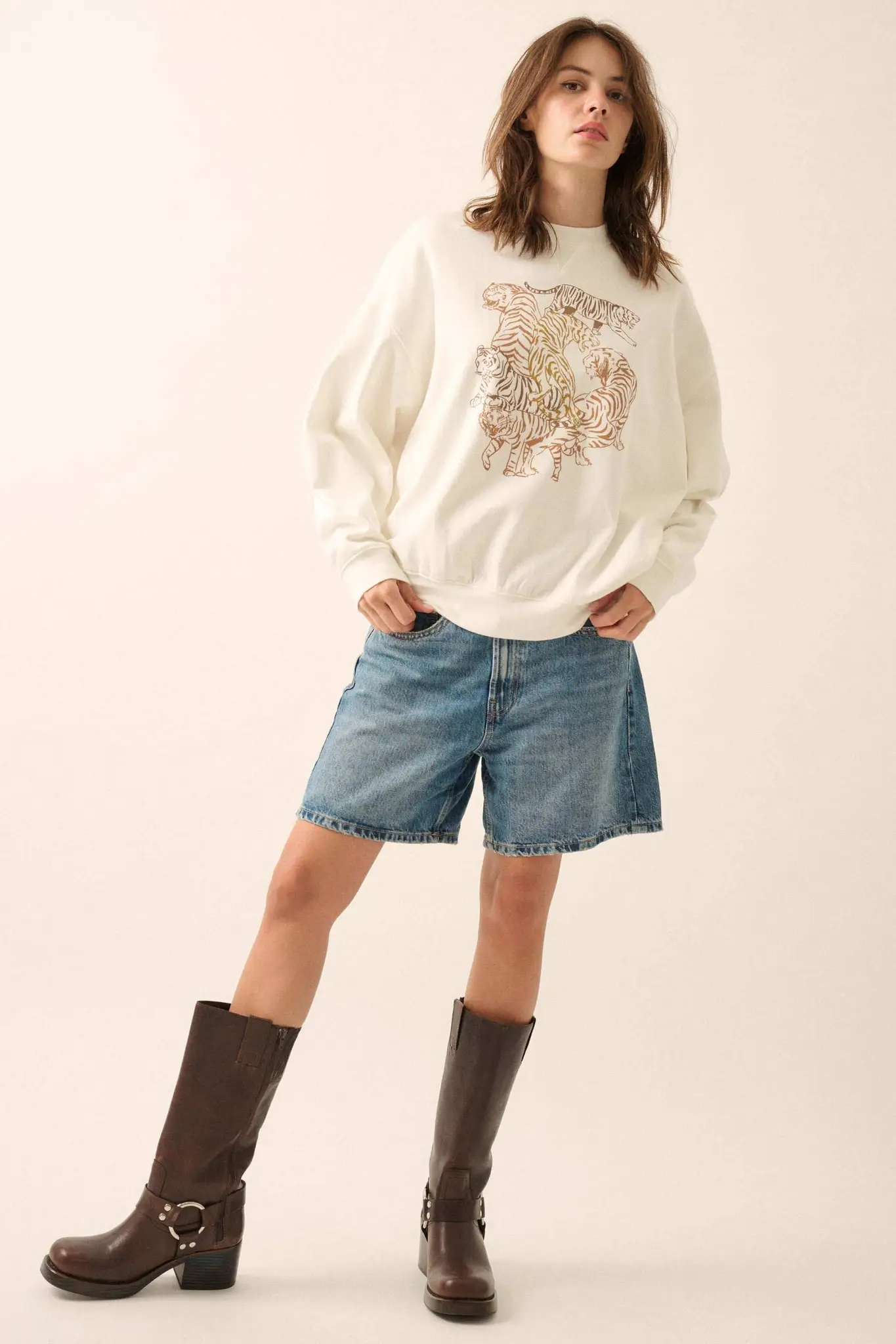 Tiger Troupe Oversize Graphic Sweatshirt - Image 3