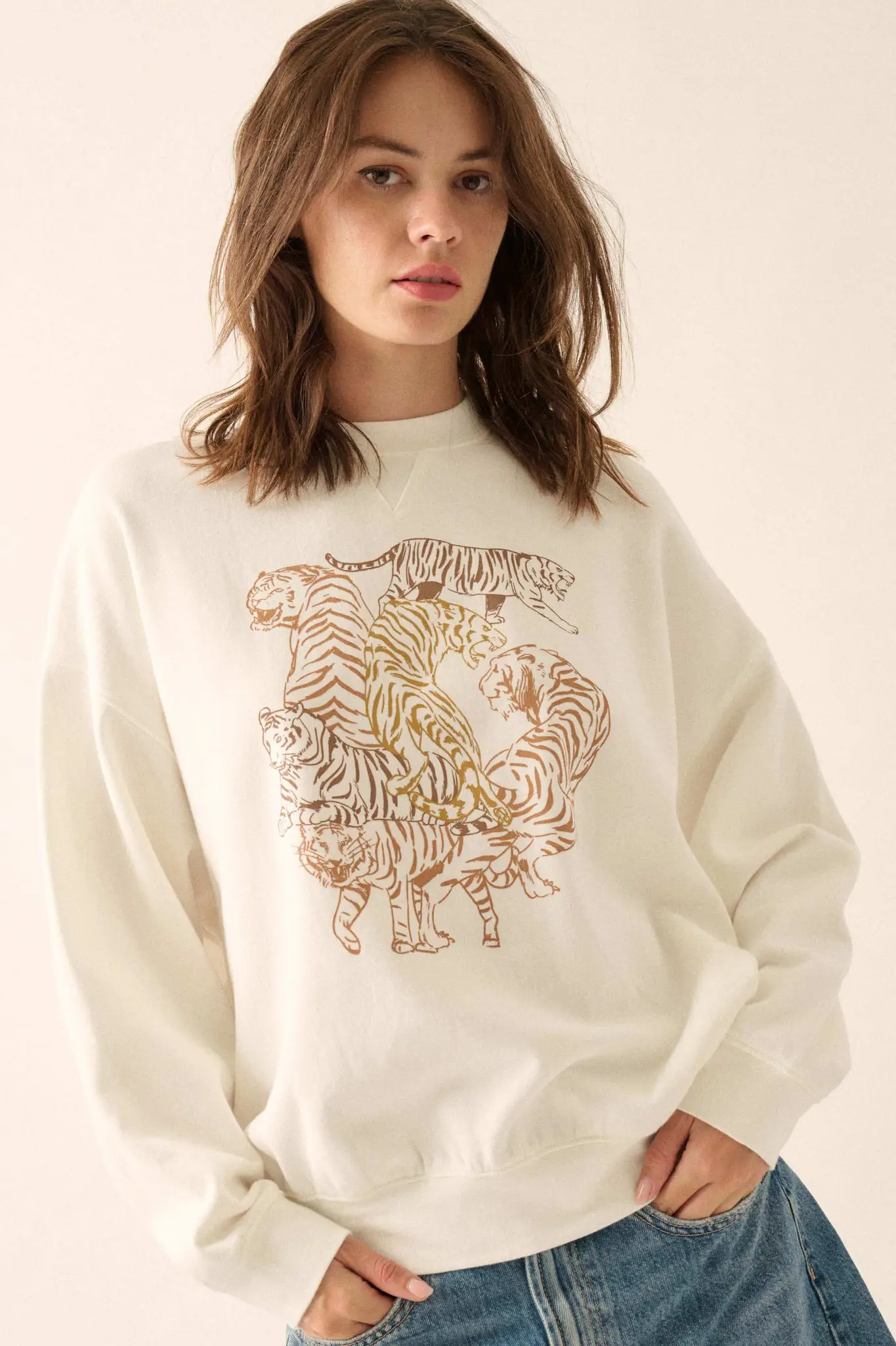 Tiger Troupe Oversize Graphic Sweatshirt - Image 4