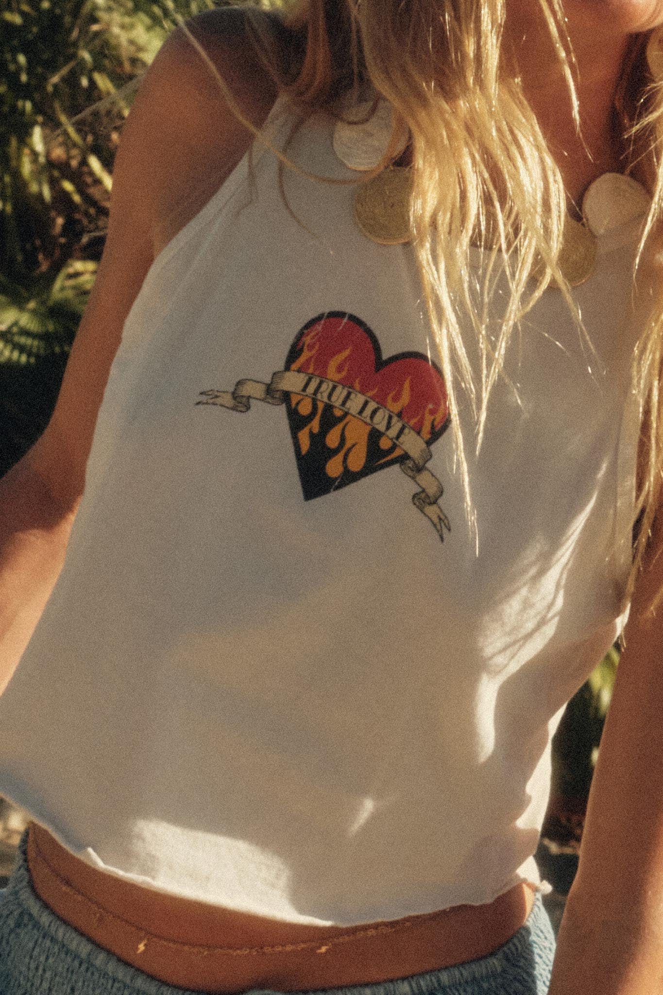 True Love Tattoo Heart Cropped Graphic Tank Top - Image 2