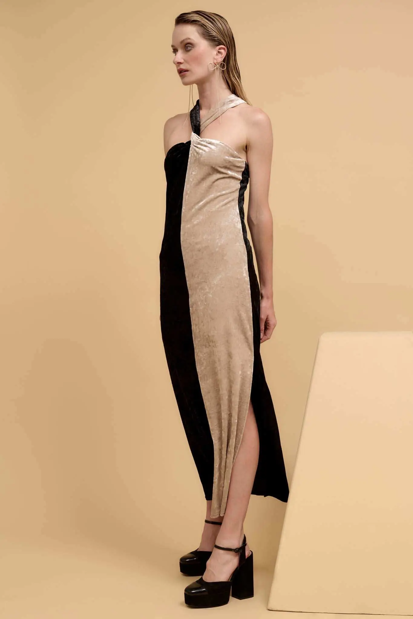 Two Timer Colorblock Velvet Halter Maxi Dress - Image 11