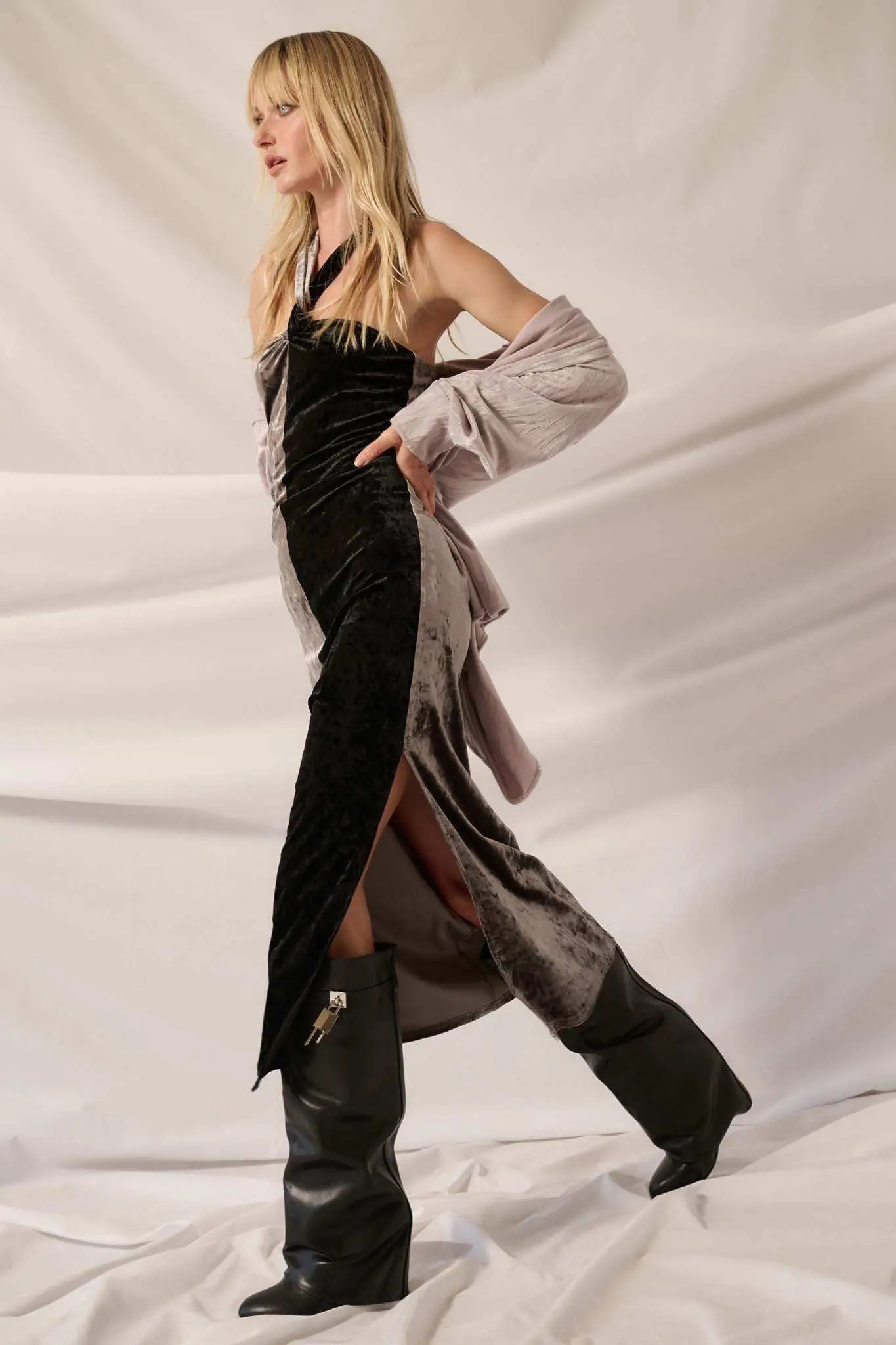 Two Timer Colorblock Velvet Halter Maxi Dress - Image 4
