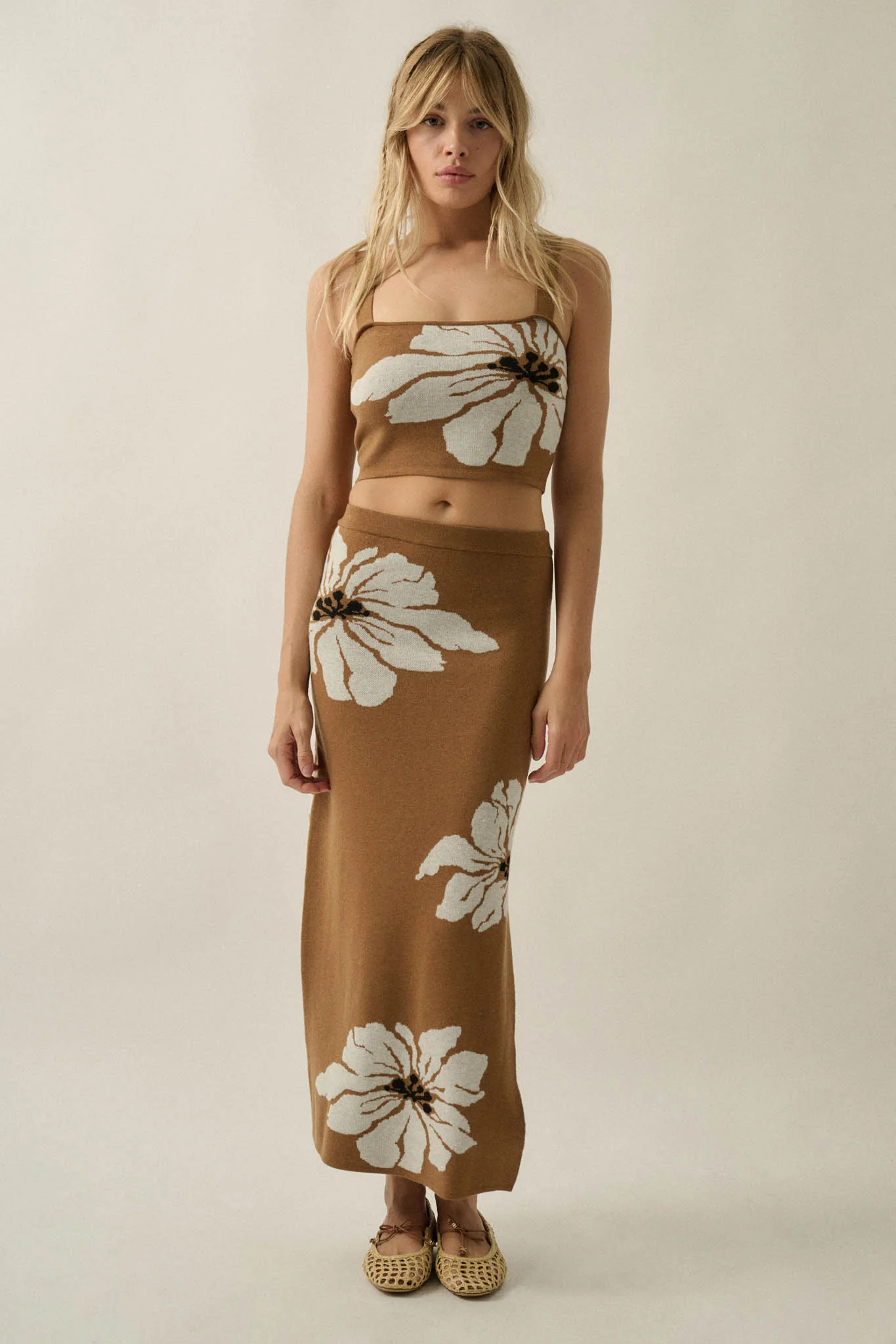 Wild Hibiscus Floral Jacquard-Knit Tank Top - Image 12