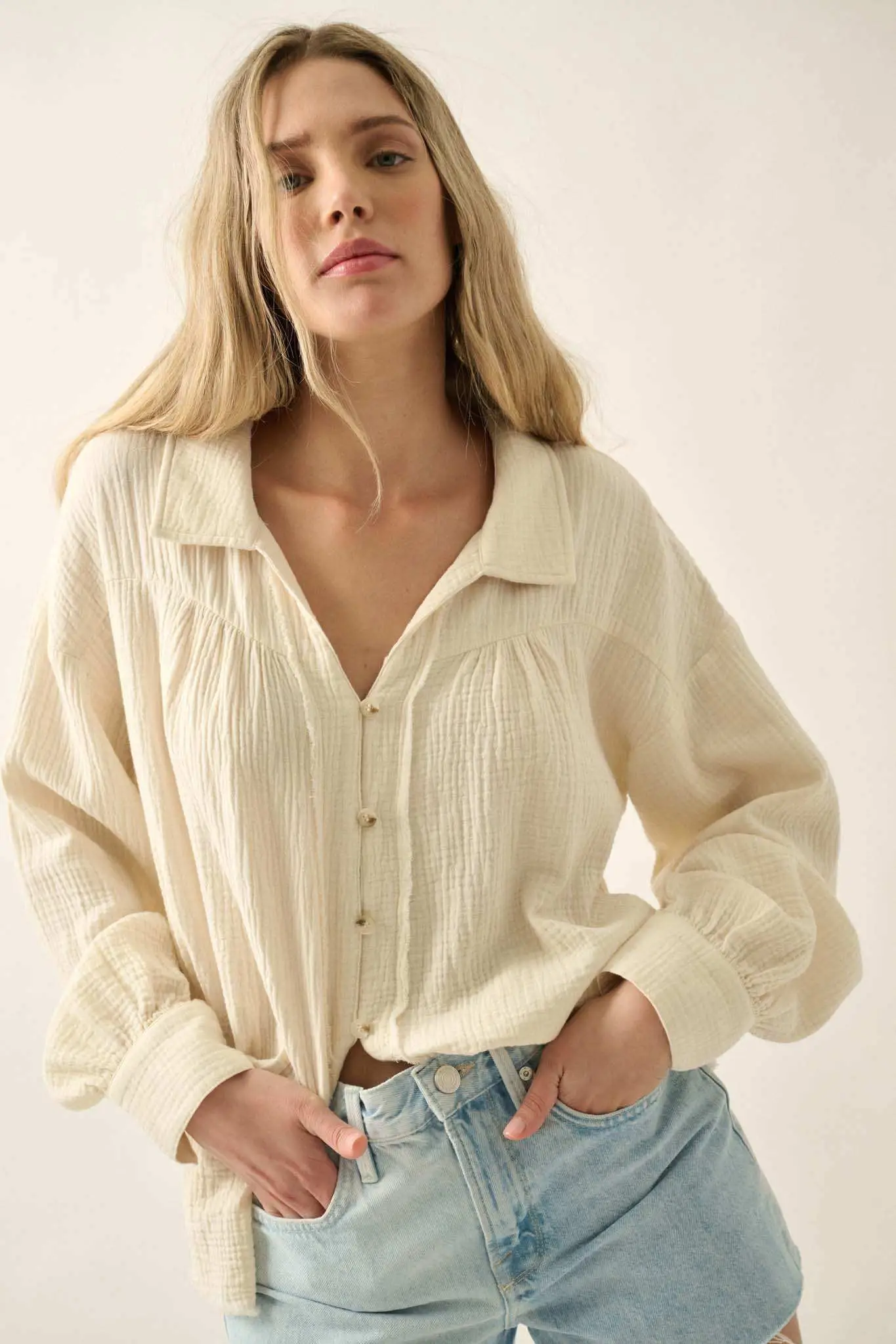 Wild Oats Crinkle Cotton Raw-Edge Button-Up Shirt - Image 14