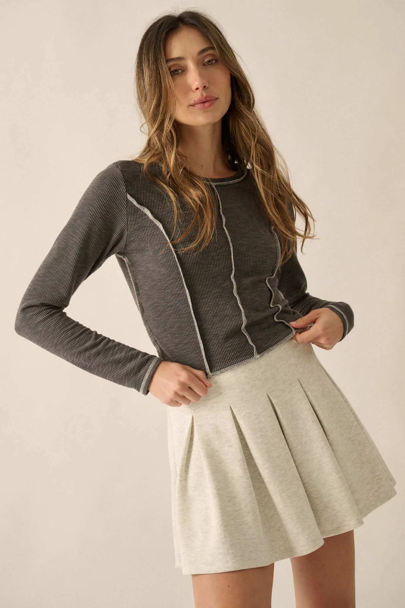 Wind Down Exposed-Seam Cropped Rib-Knit Top - Image 5